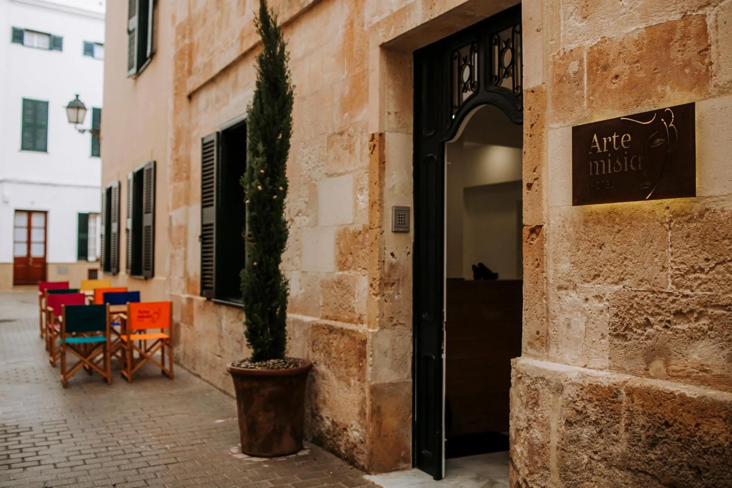 Facade/entrance in Hotel Artemisia