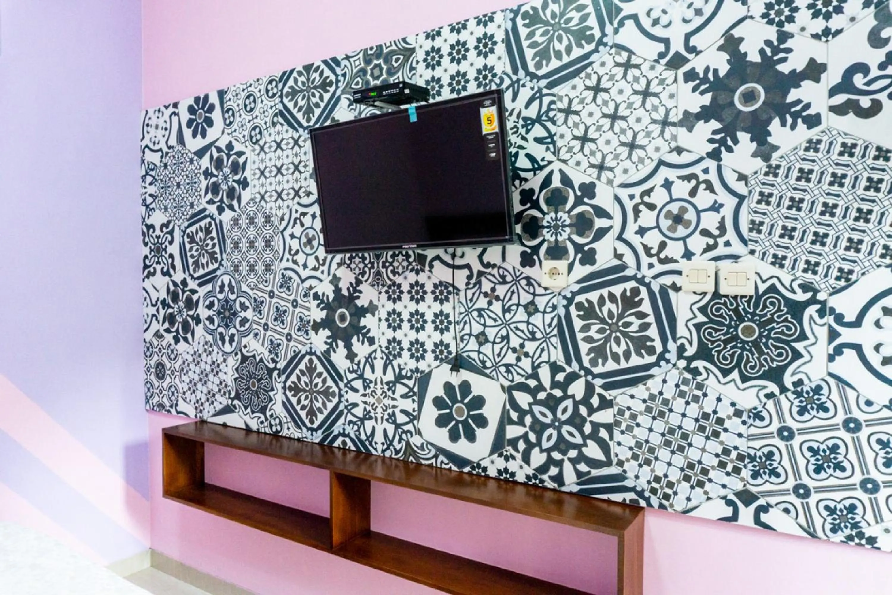 RedDoorz near Benteng Van Den Bosch