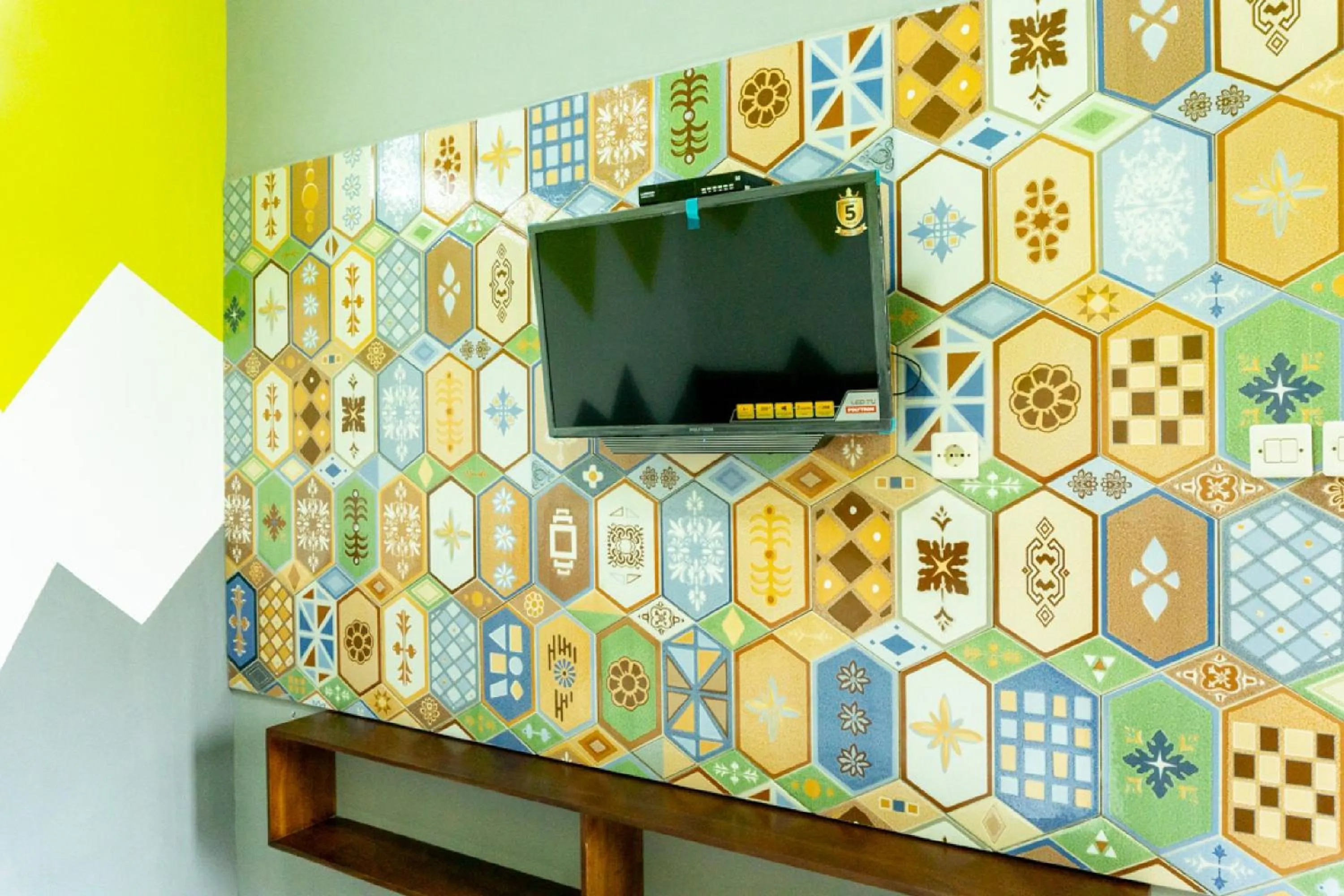 RedDoorz near Benteng Van Den Bosch