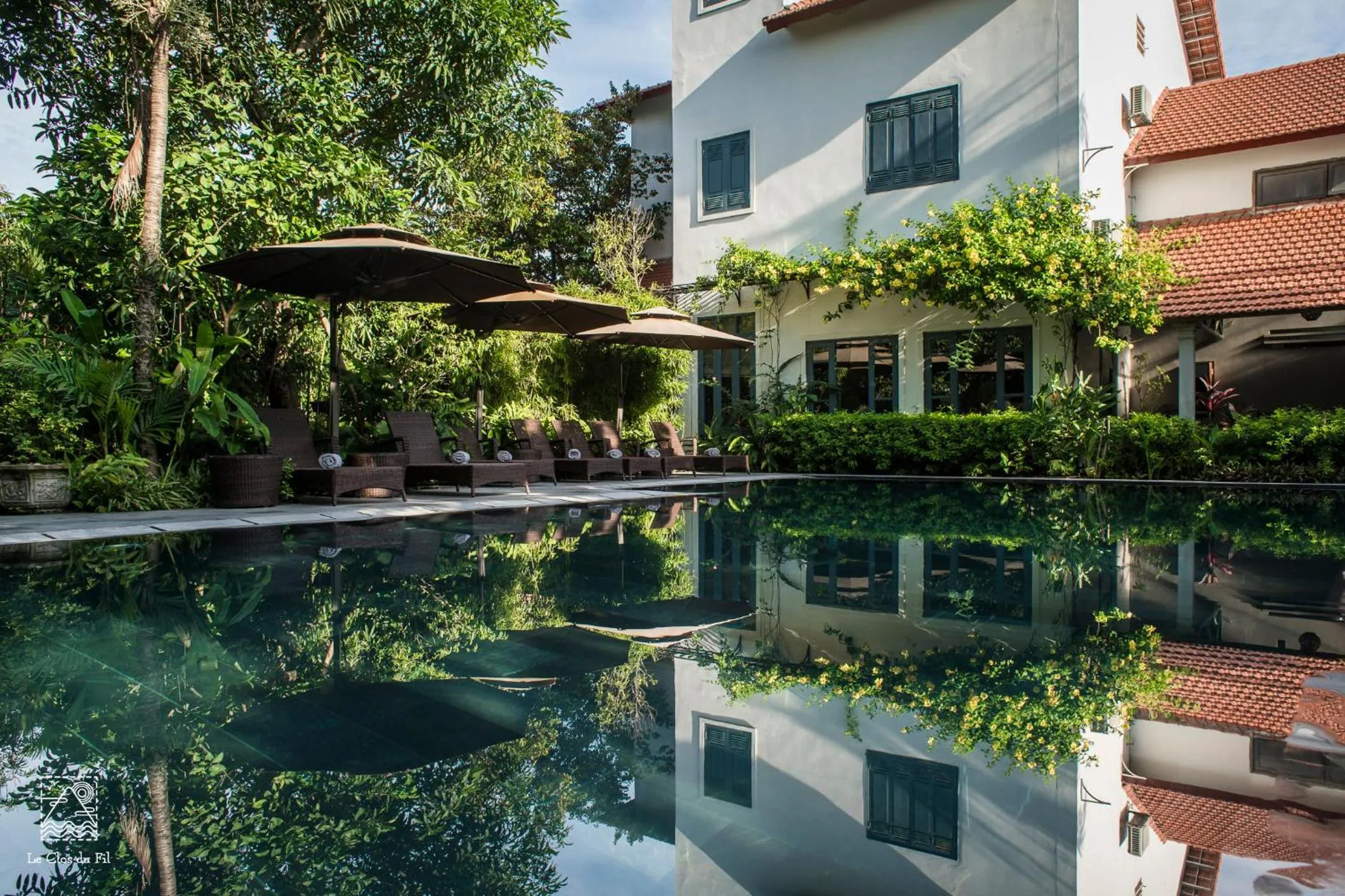 Pool view in Le Clos Du Fil