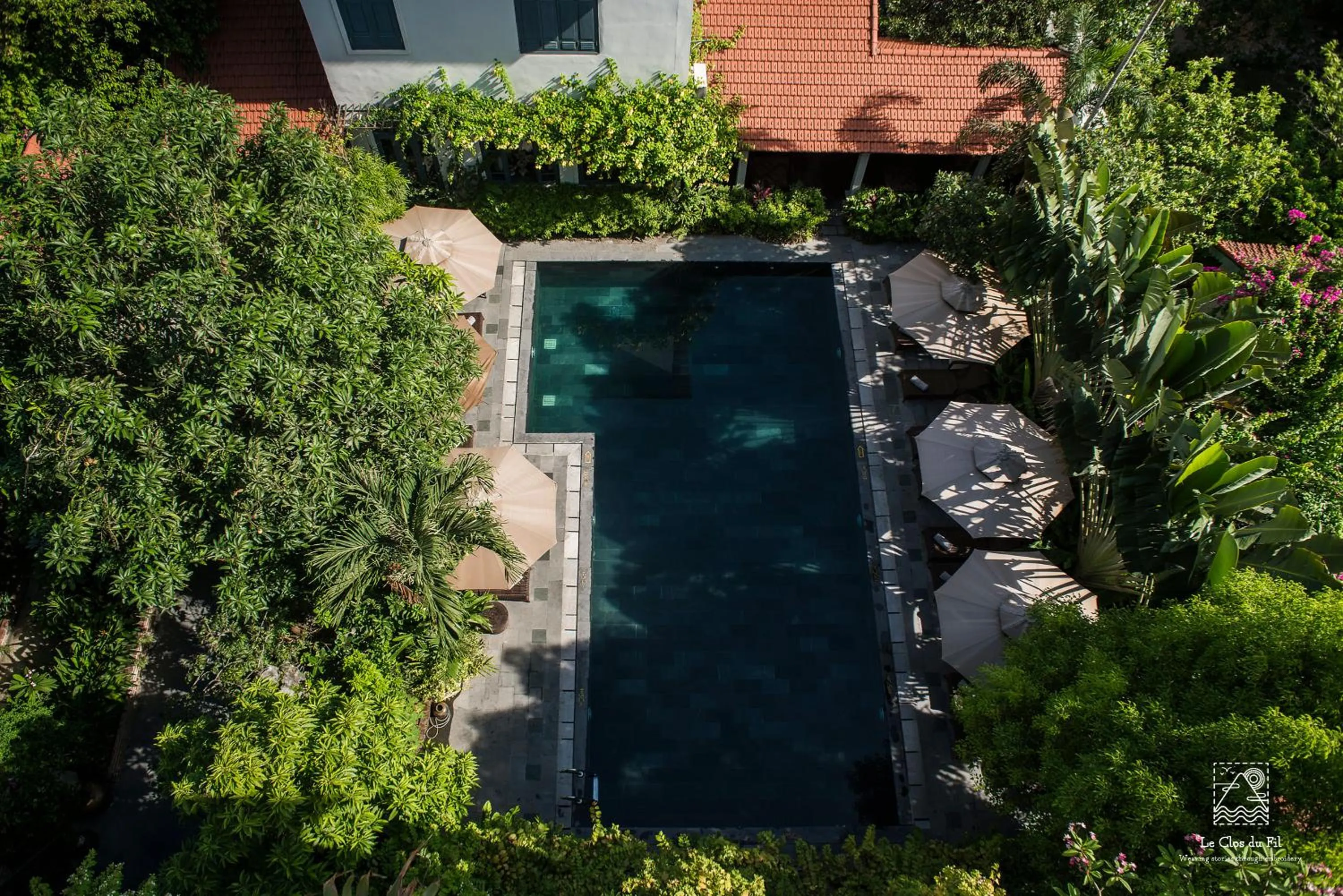 Pool view in Le Clos Du Fil