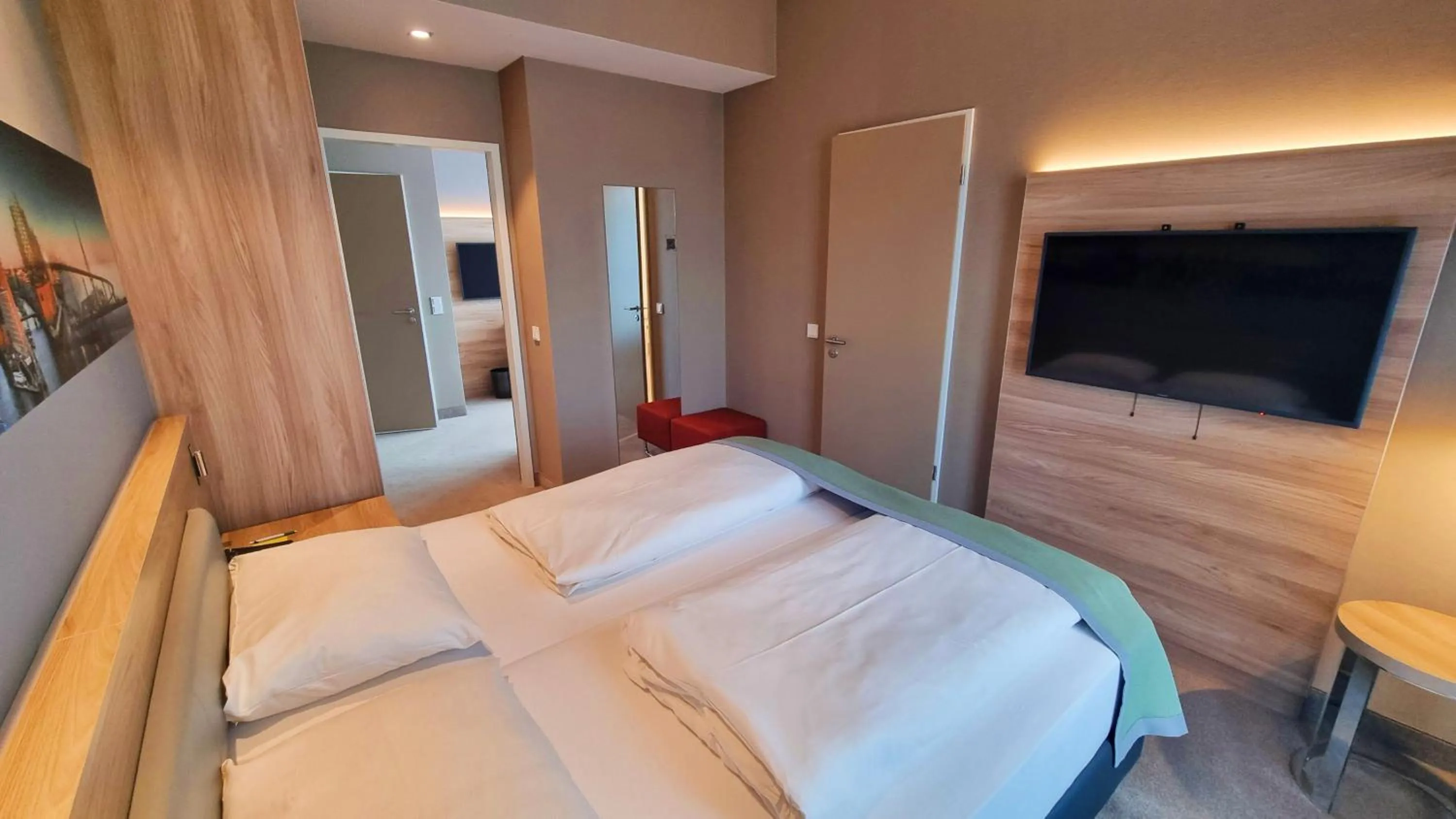 Photo of the whole room, Bed in Hotel Panorama Hamburg-Harburg