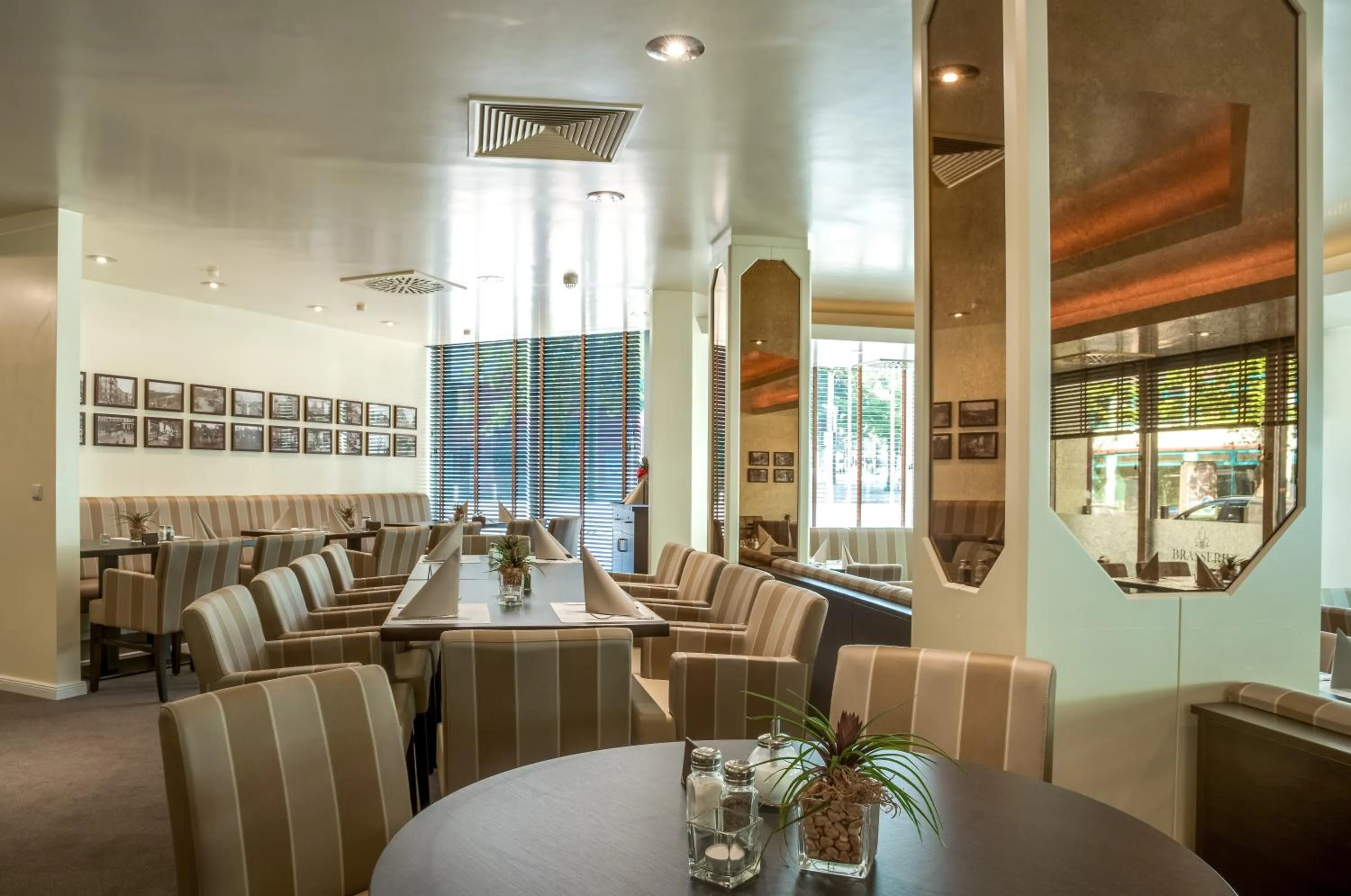 Restaurant/places to eat in Hotel Panorama Hamburg-Harburg