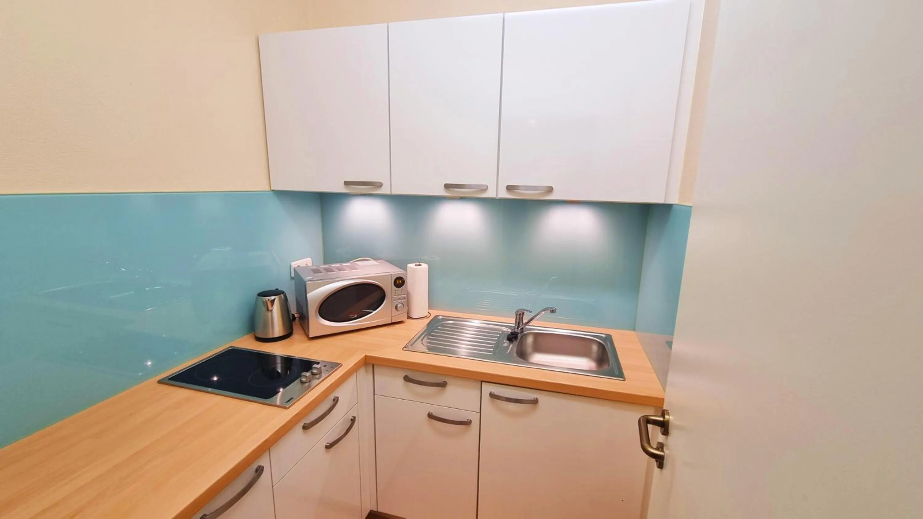 kitchen in Hotel Panorama Hamburg-Harburg