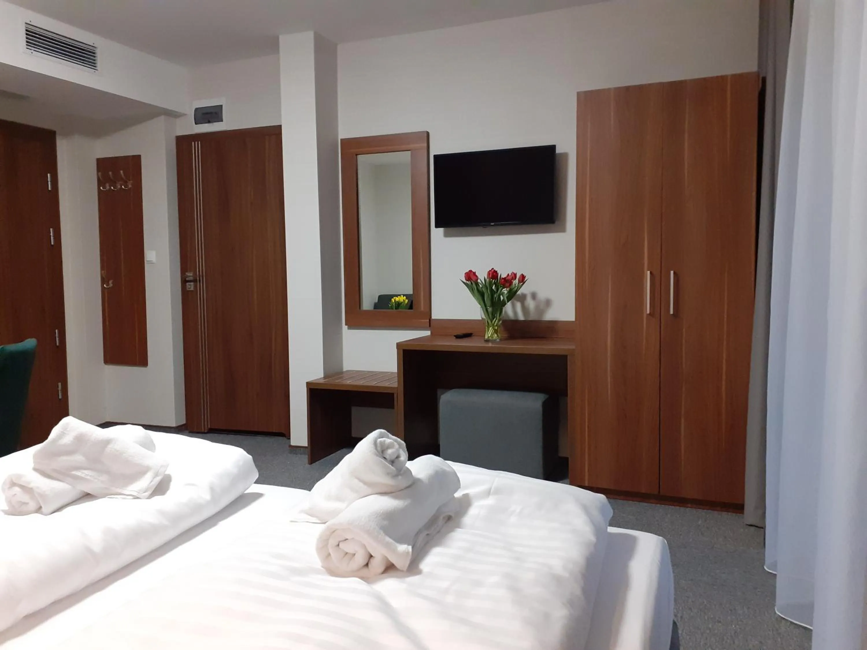 Bed in Gucio - pokoje z restauracją Szczyrk