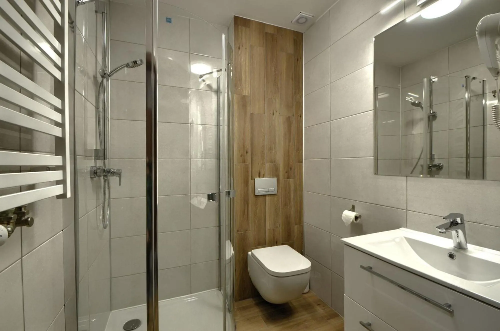 Bathroom in Gucio - pokoje z restauracją Szczyrk