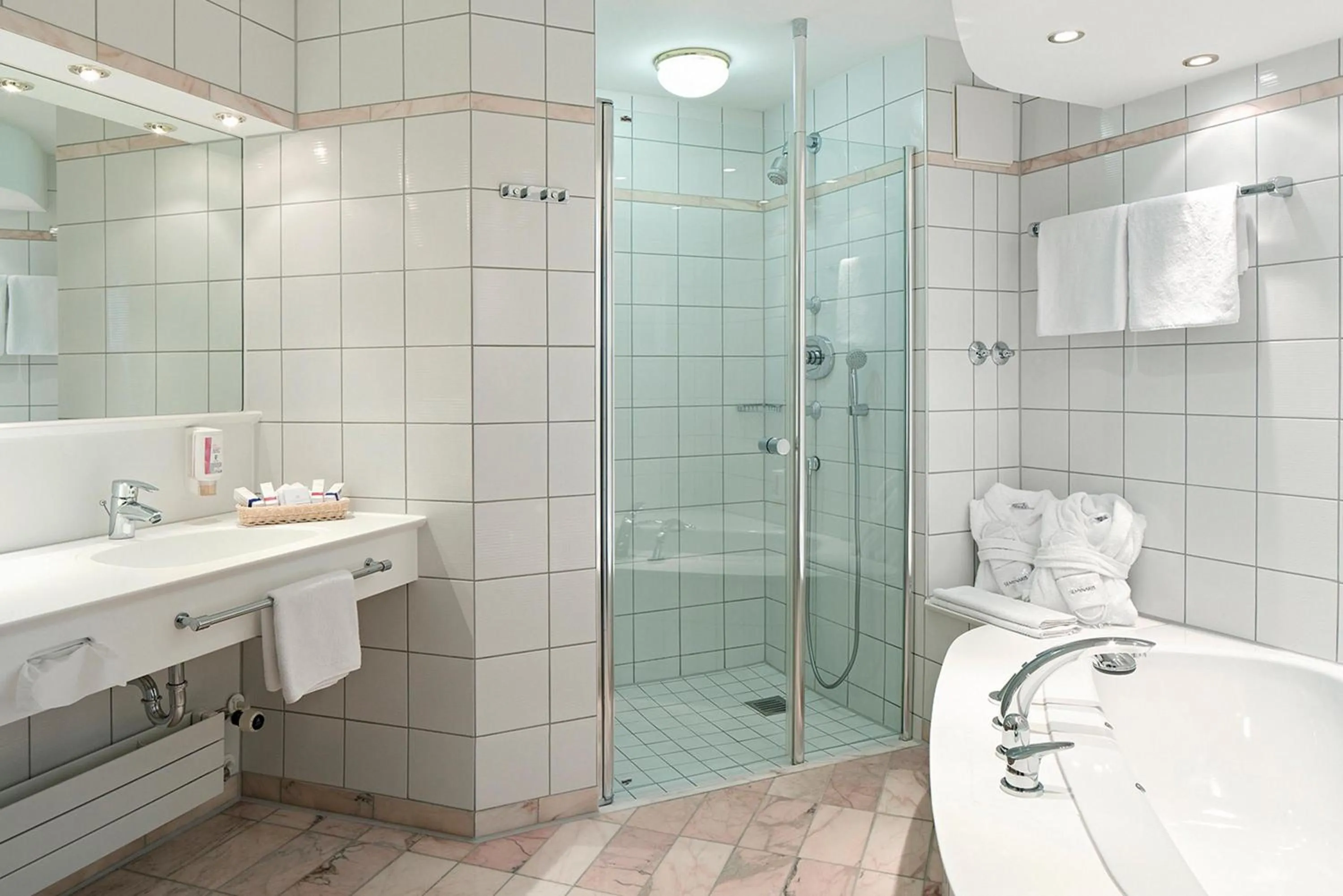 Shower in Seminaris Hotel Bad Boll