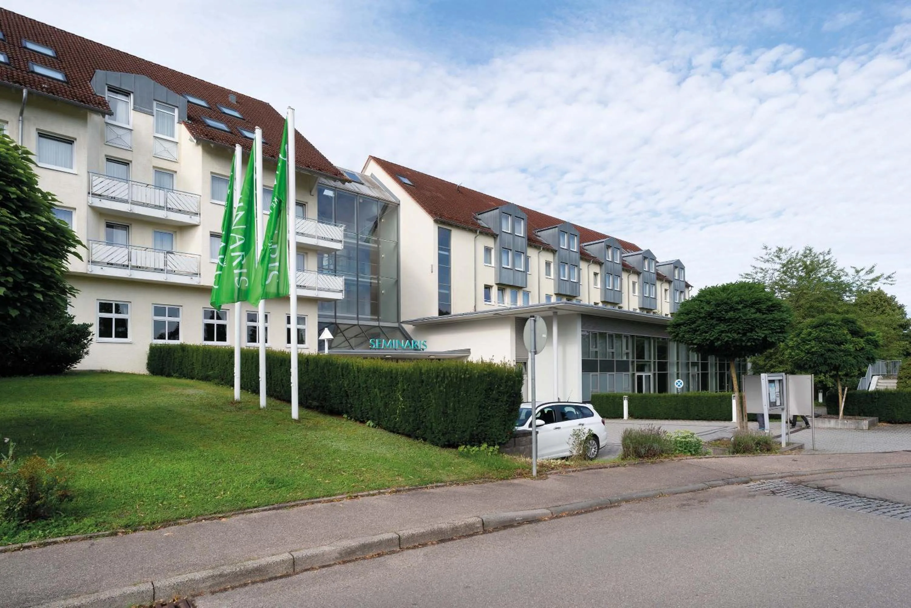 Facade/entrance in Seminaris Hotel Bad Boll