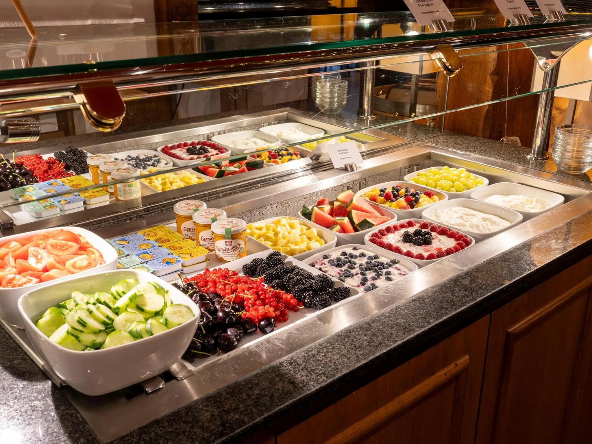 Buffet breakfast in Best Western Hotel Heidehof