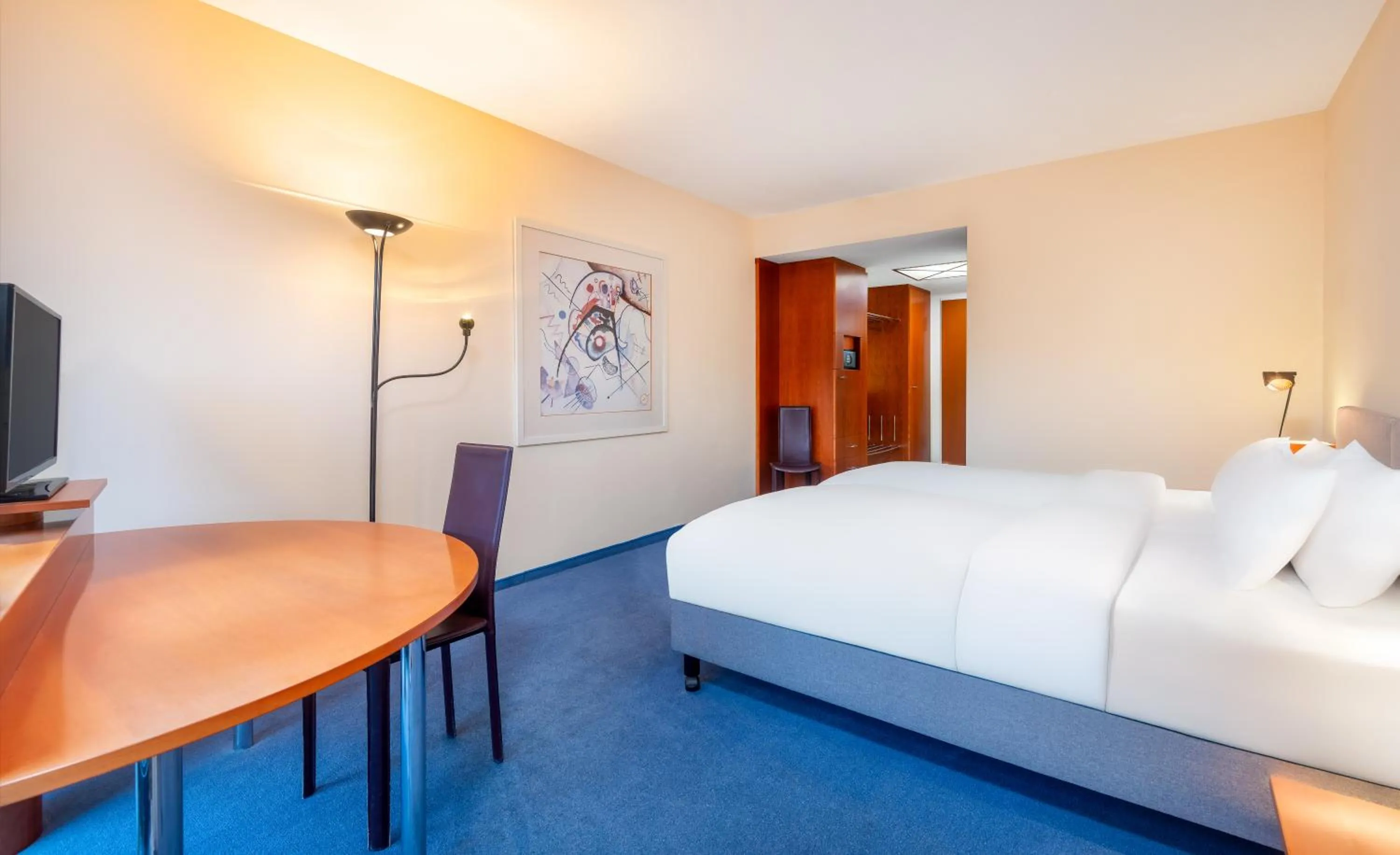 Photo of the whole room, Bed in Radisson Blu Fürst Leopold Hotel