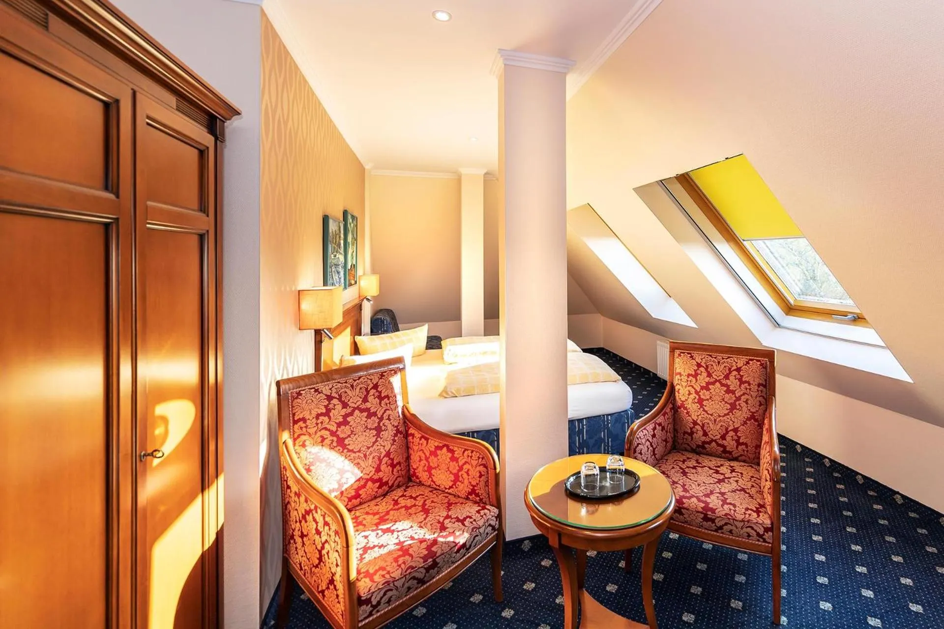 Bedroom, Bed in Dünenhotel am Meer