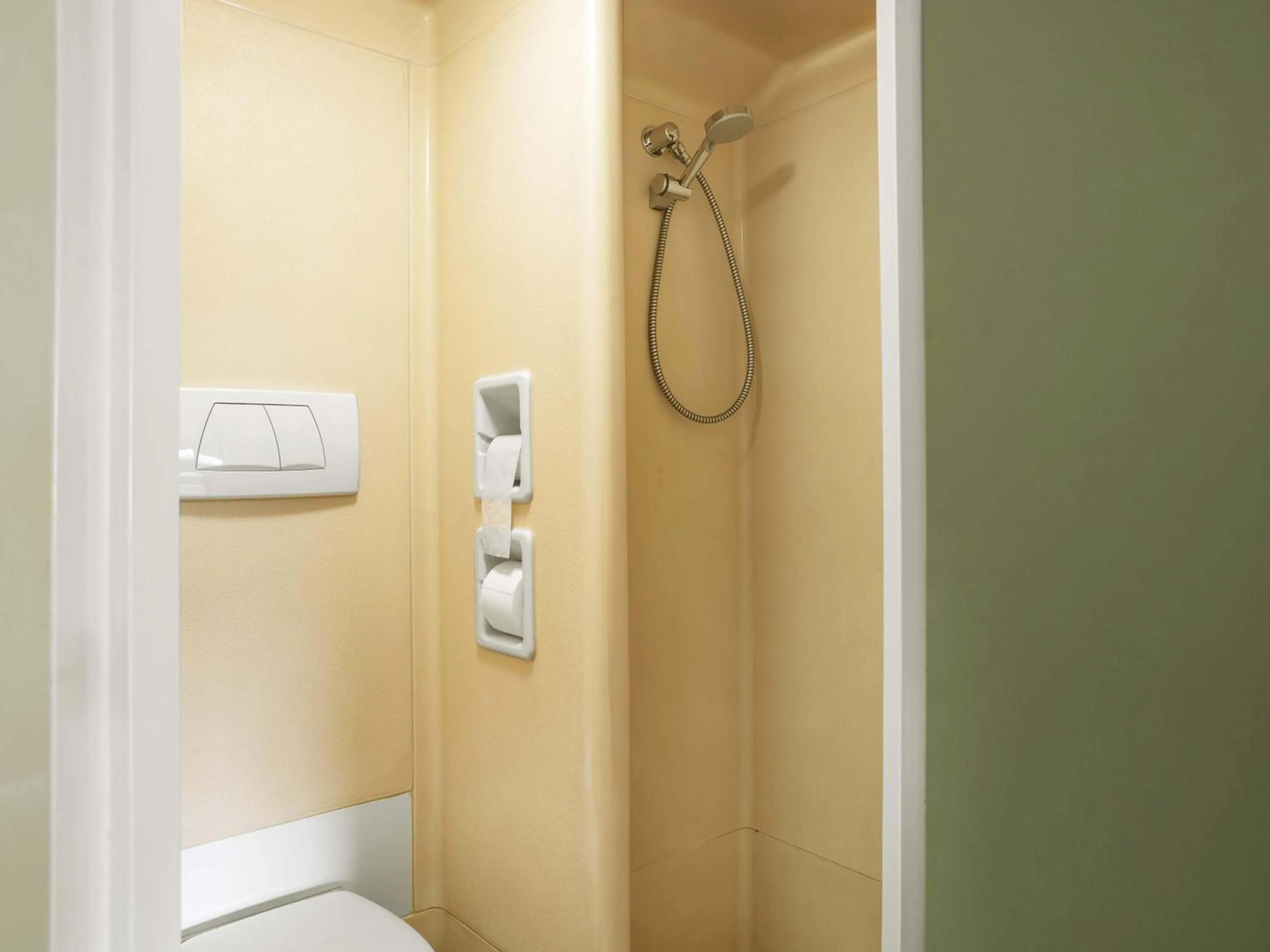 Bathroom in B&B HOTEL Rostock-Broderstorf