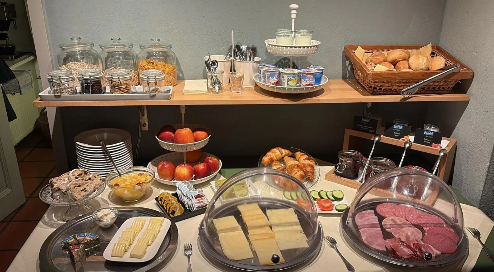 Breakfast in Landhotel Schloss Buttenheim