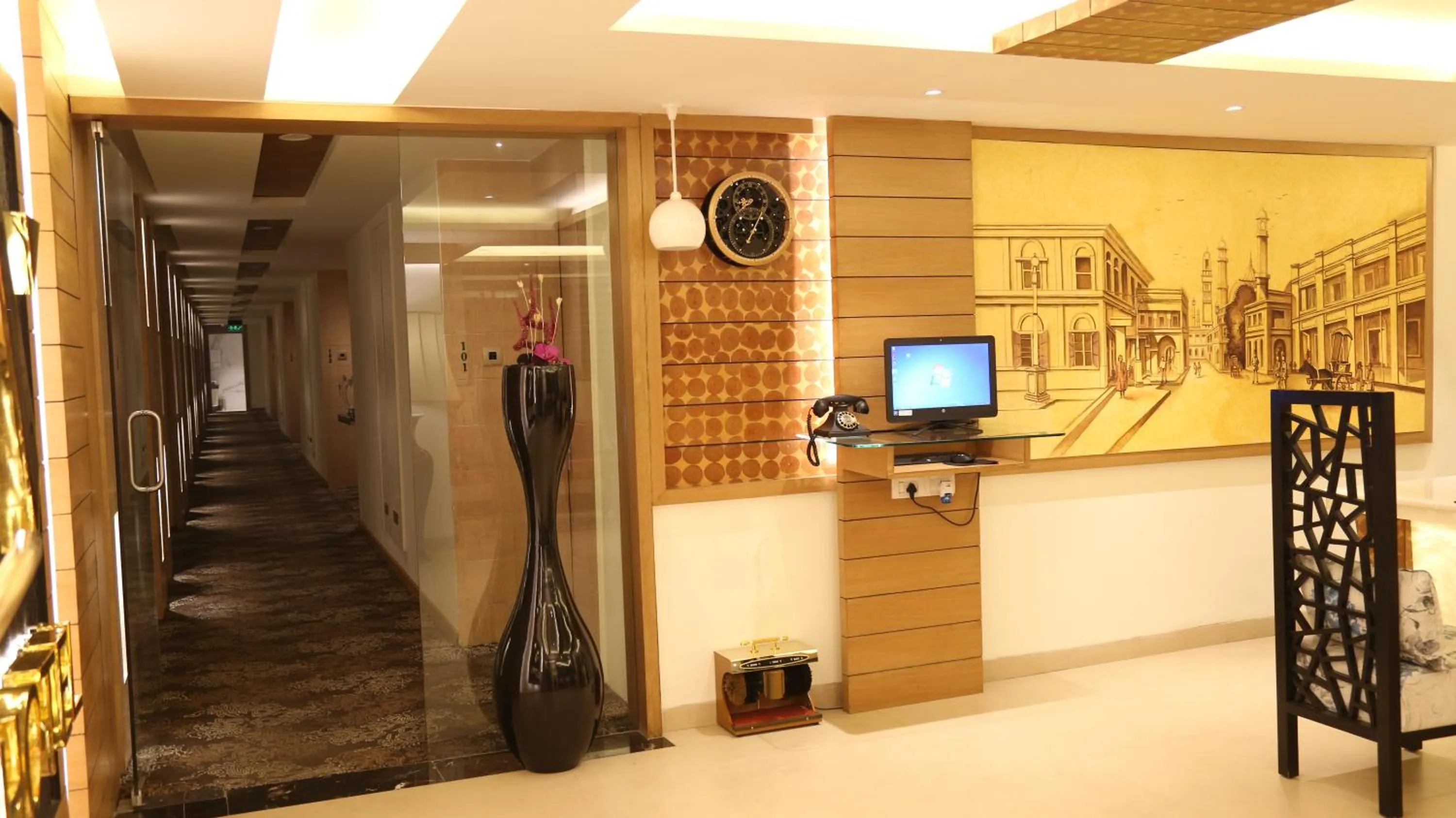 Business facilities in HOTEL V