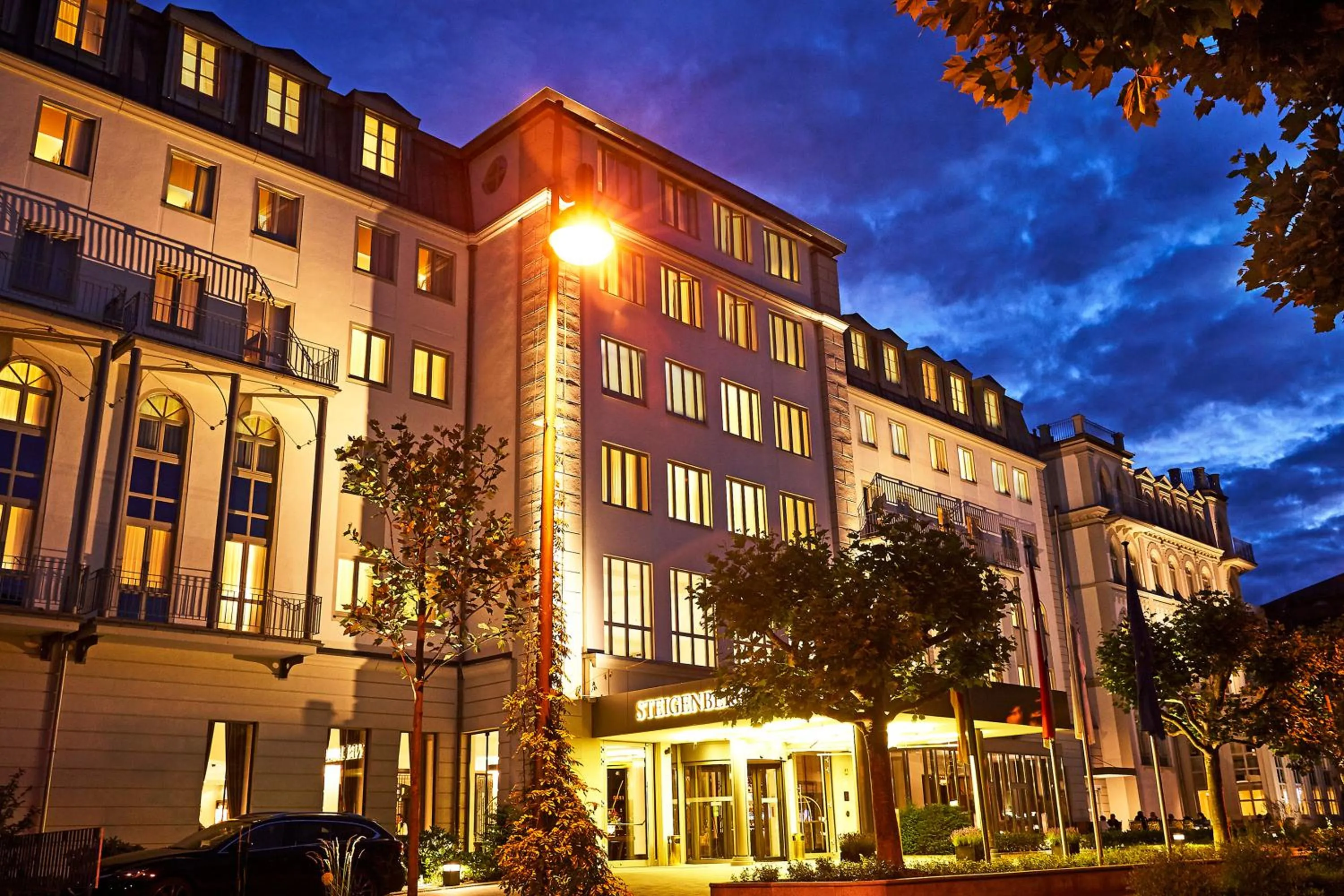 Facade/entrance in Steigenberger Hotel Bad Homburg