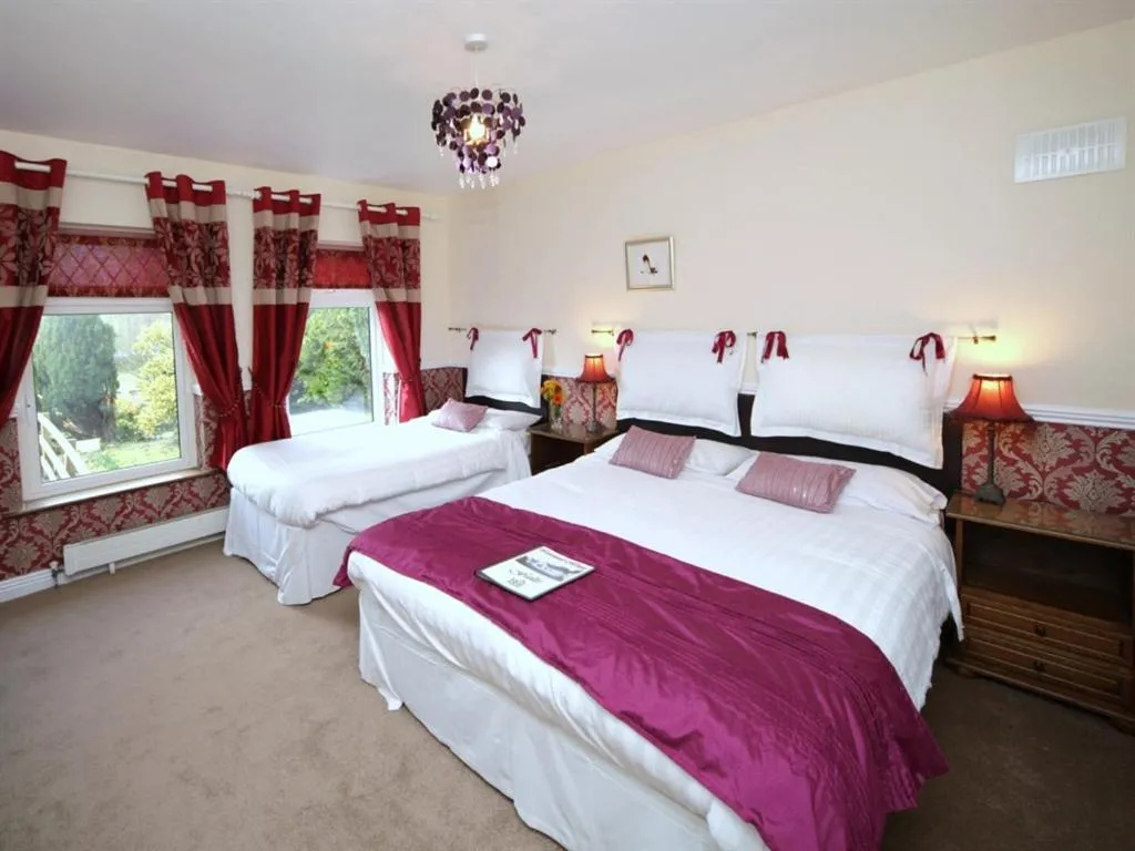 Bedroom, Bed in Launard House