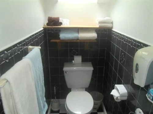 Bathroom in Launard House