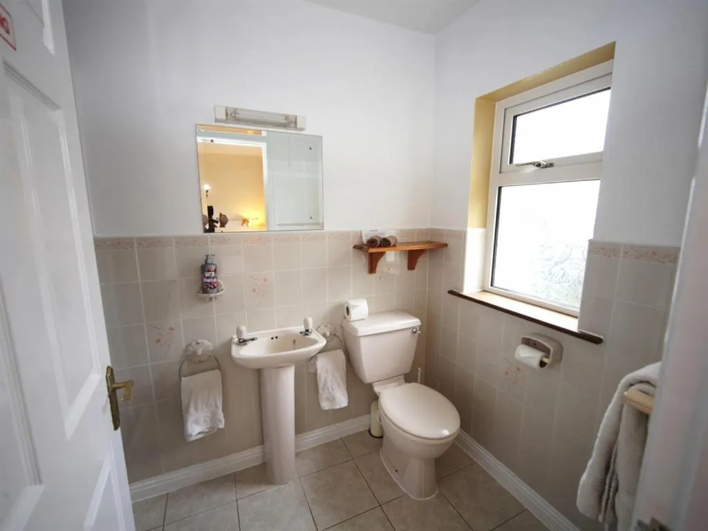 Bathroom in Launard House