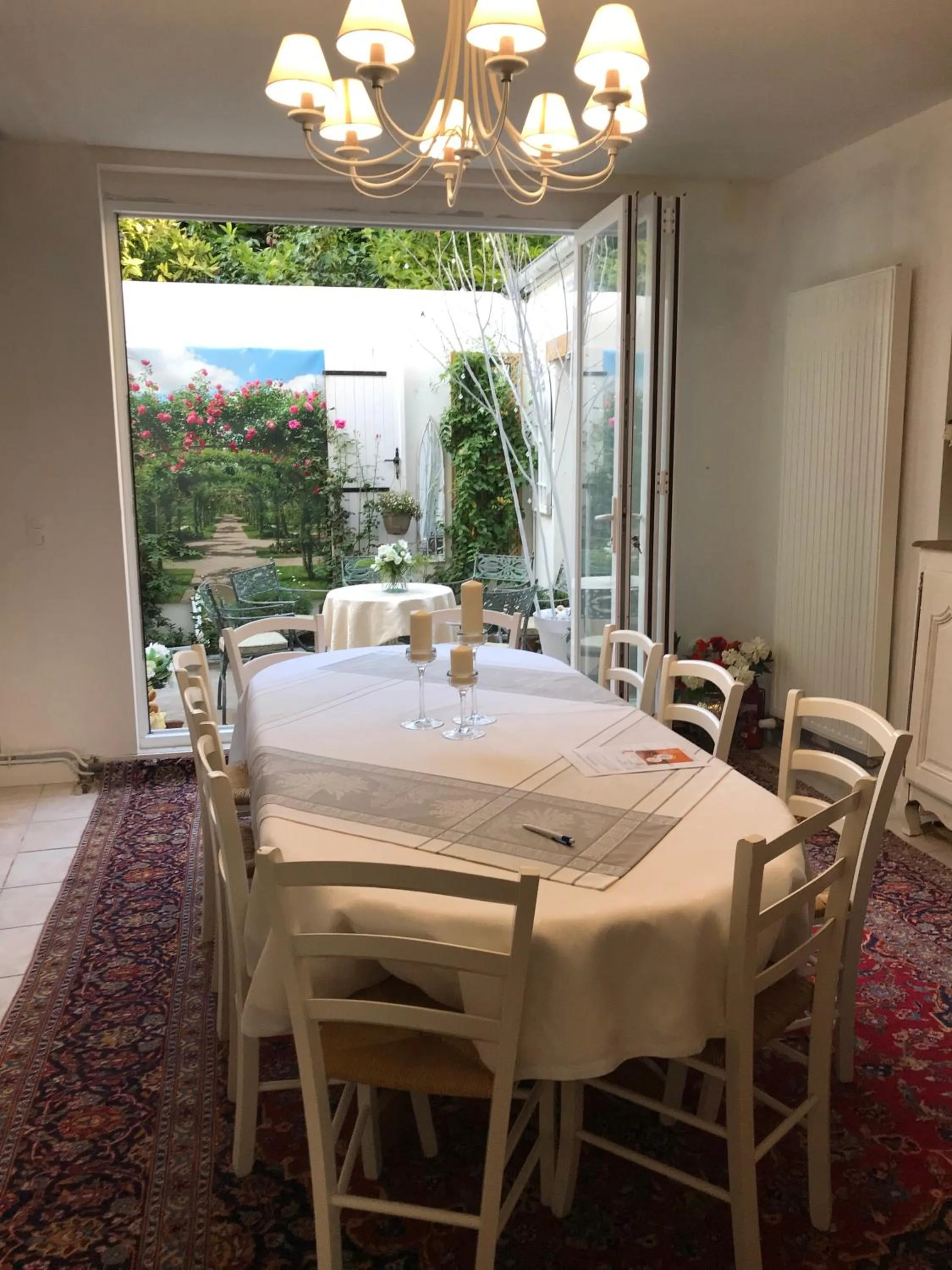 Dining area in Le 31 B&B Amboise Centre
