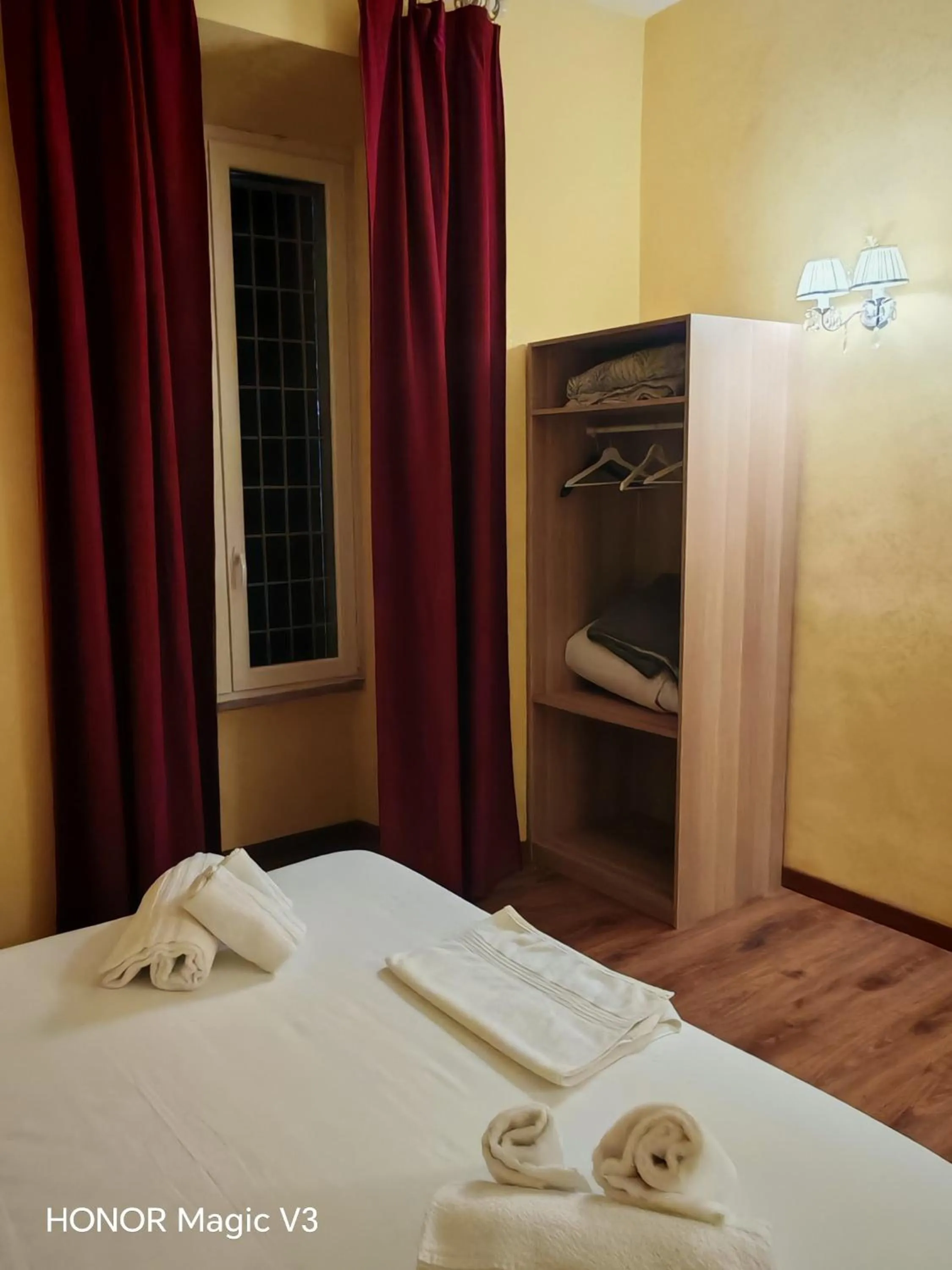 Bed in La Breccia A Porta Pia