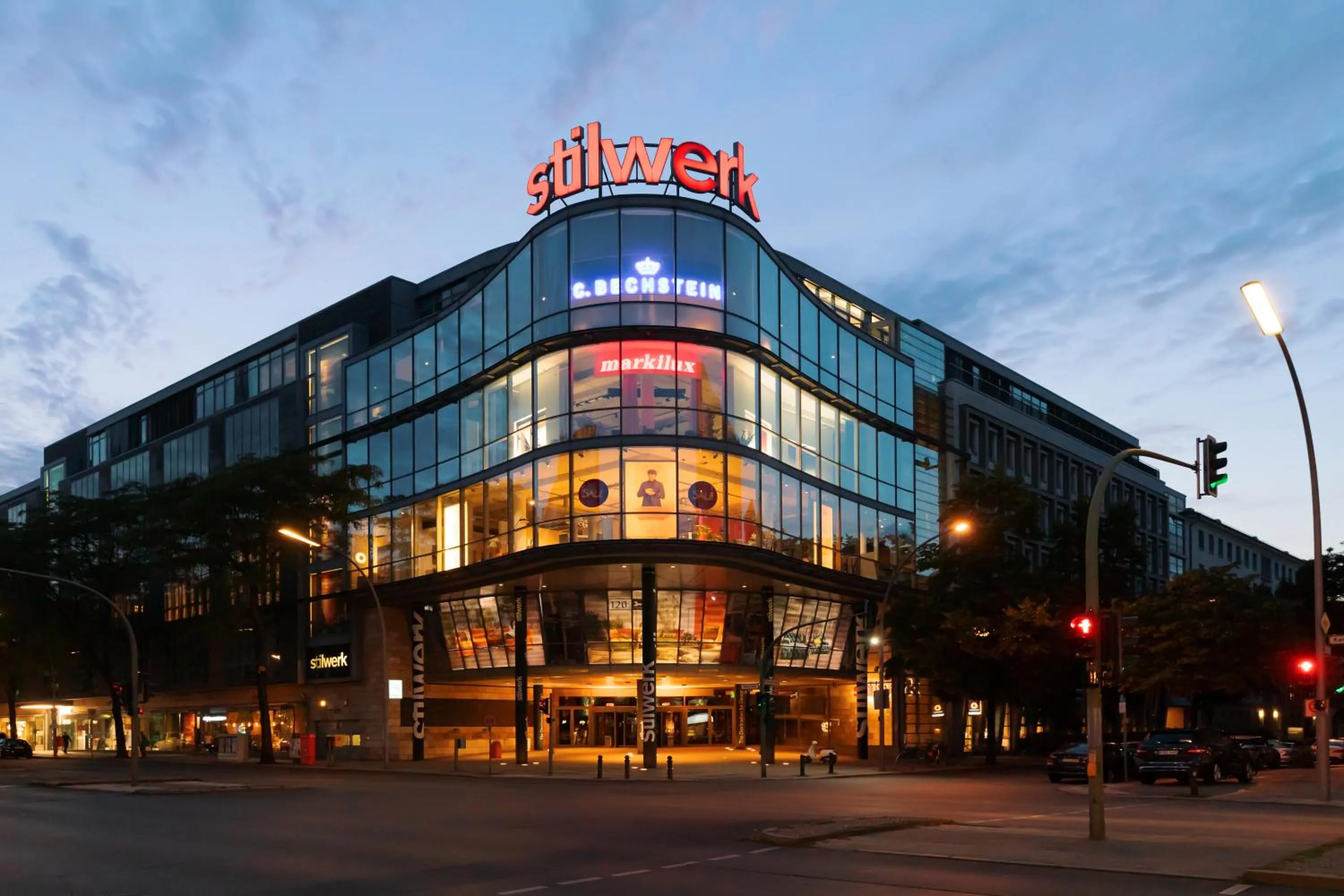 Nearby landmark, Property Building in Hotel Eden am Zoo