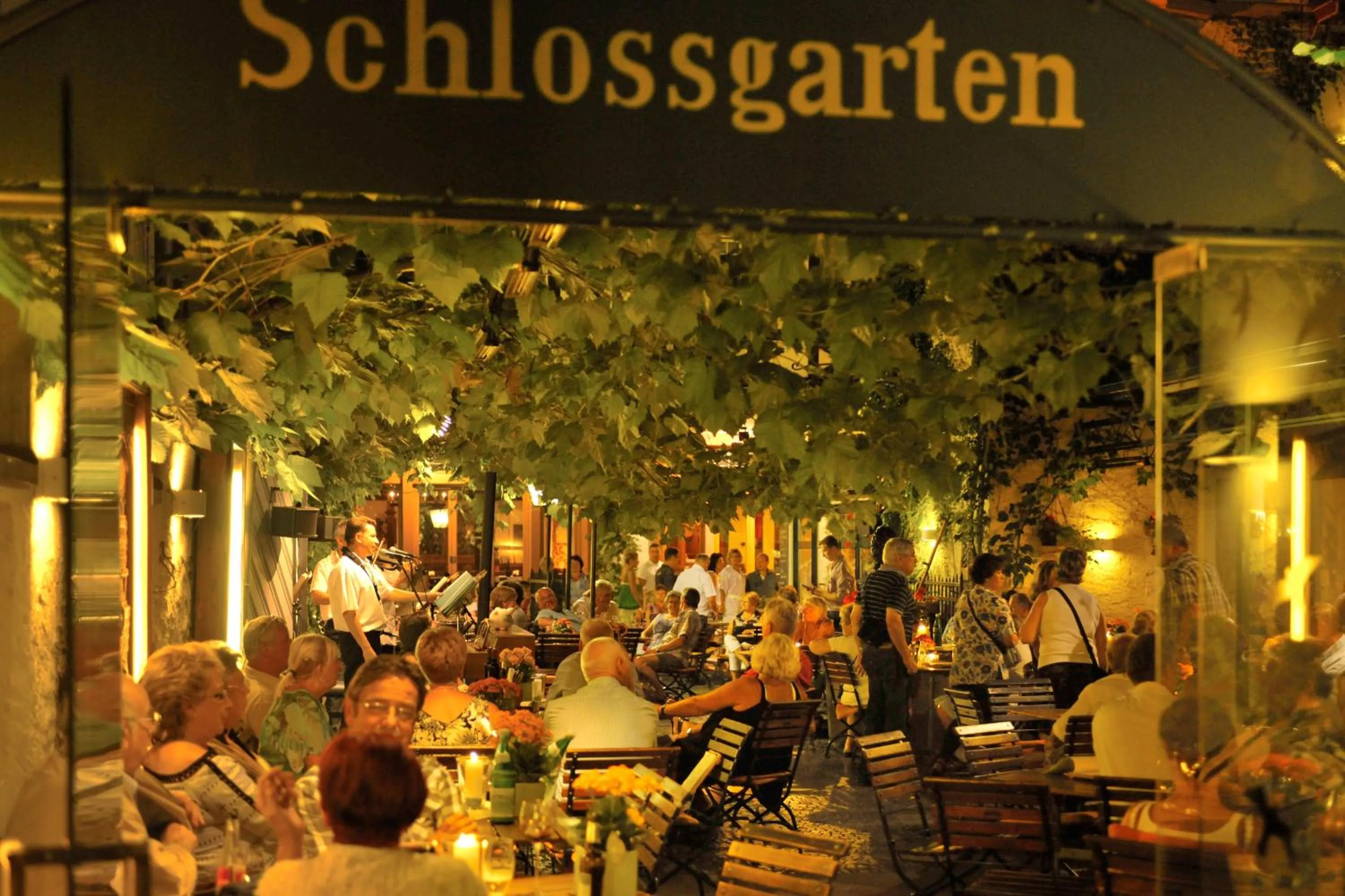Balcony/Terrace in Breuer's Rüdesheimer Schloss