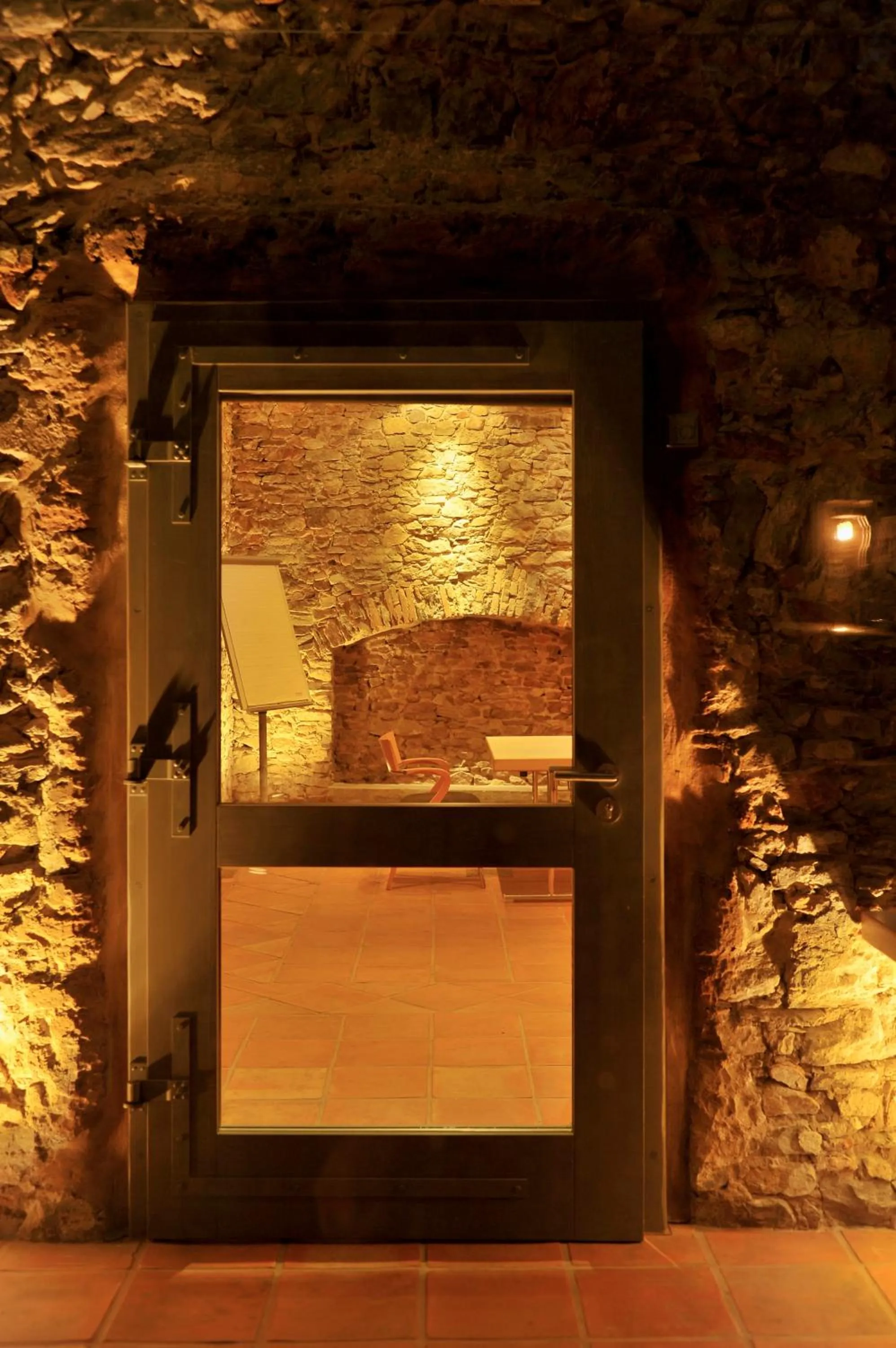 Decorative detail in Breuer's Rüdesheimer Schloss