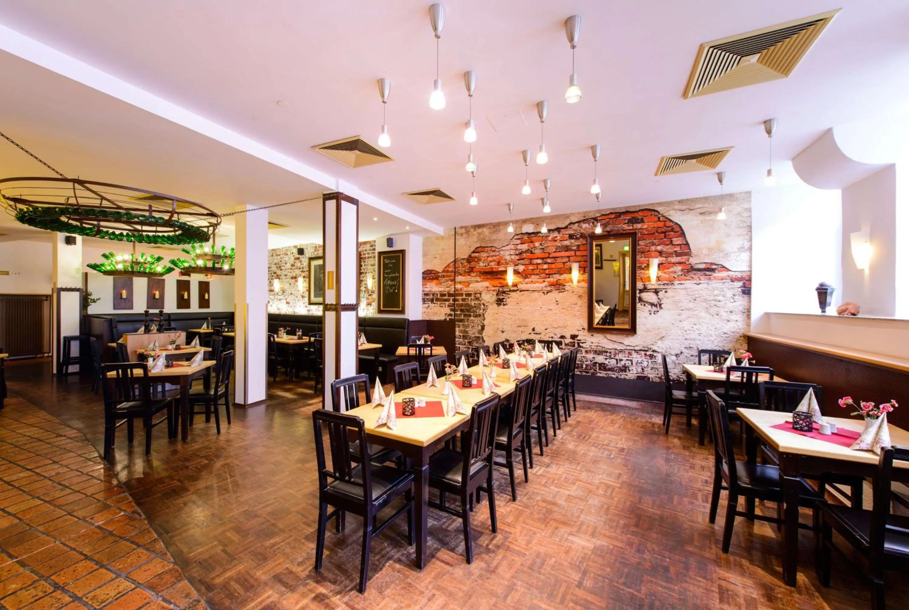 Restaurant/places to eat in Askania Hotel & Brauhaus