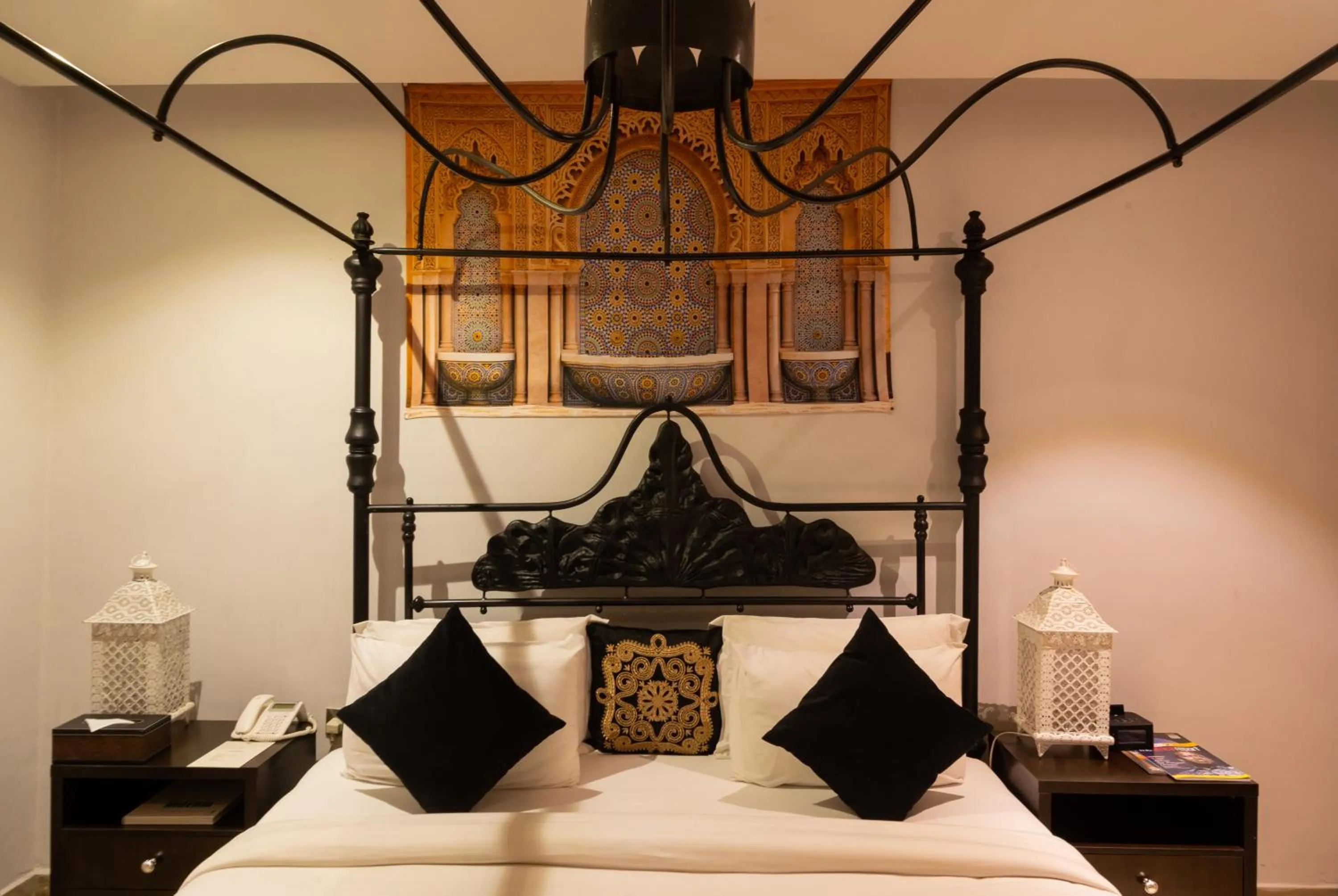 Bed in Villa Monument Hotel