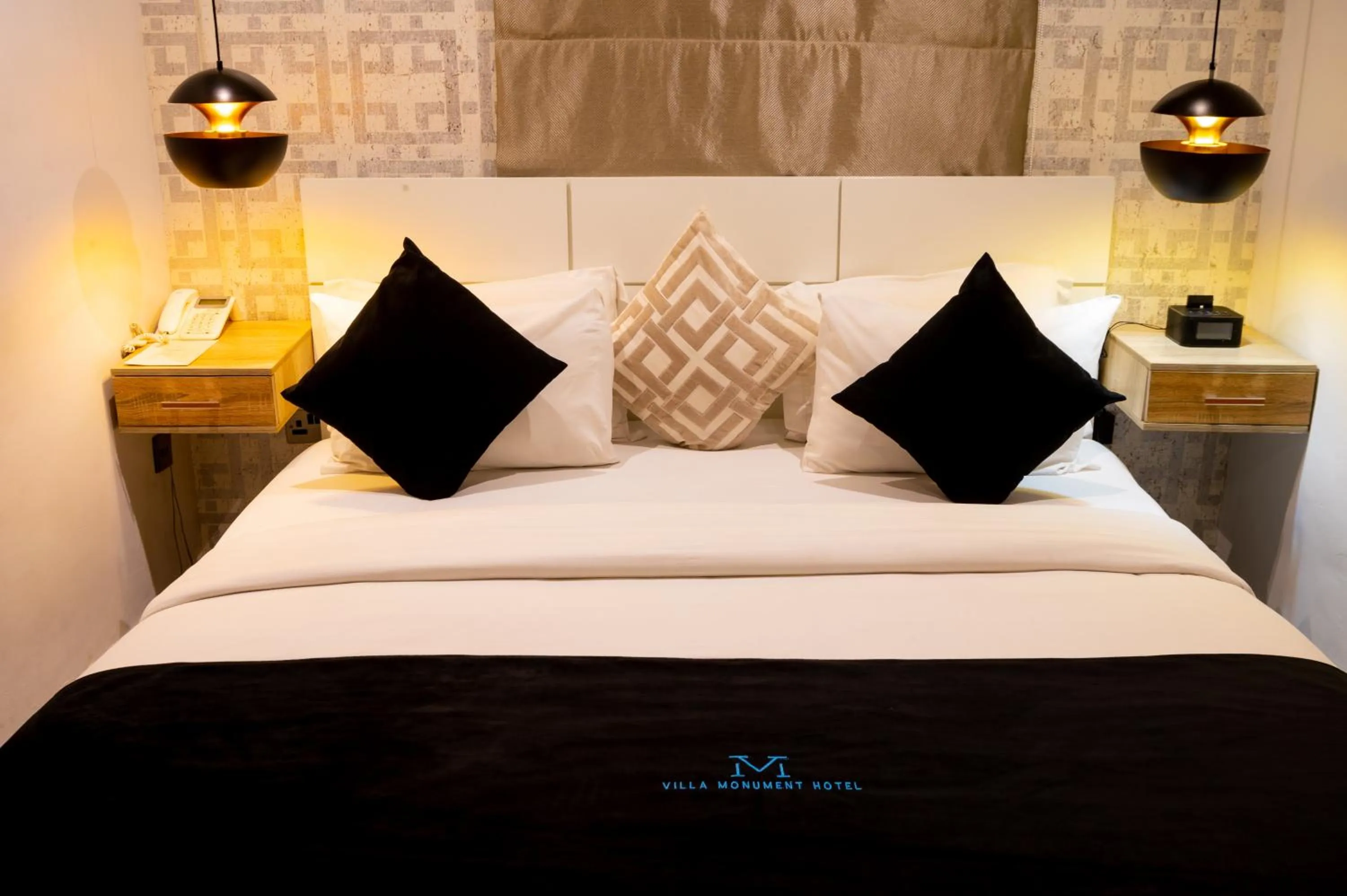 Bed in Villa Monument Hotel