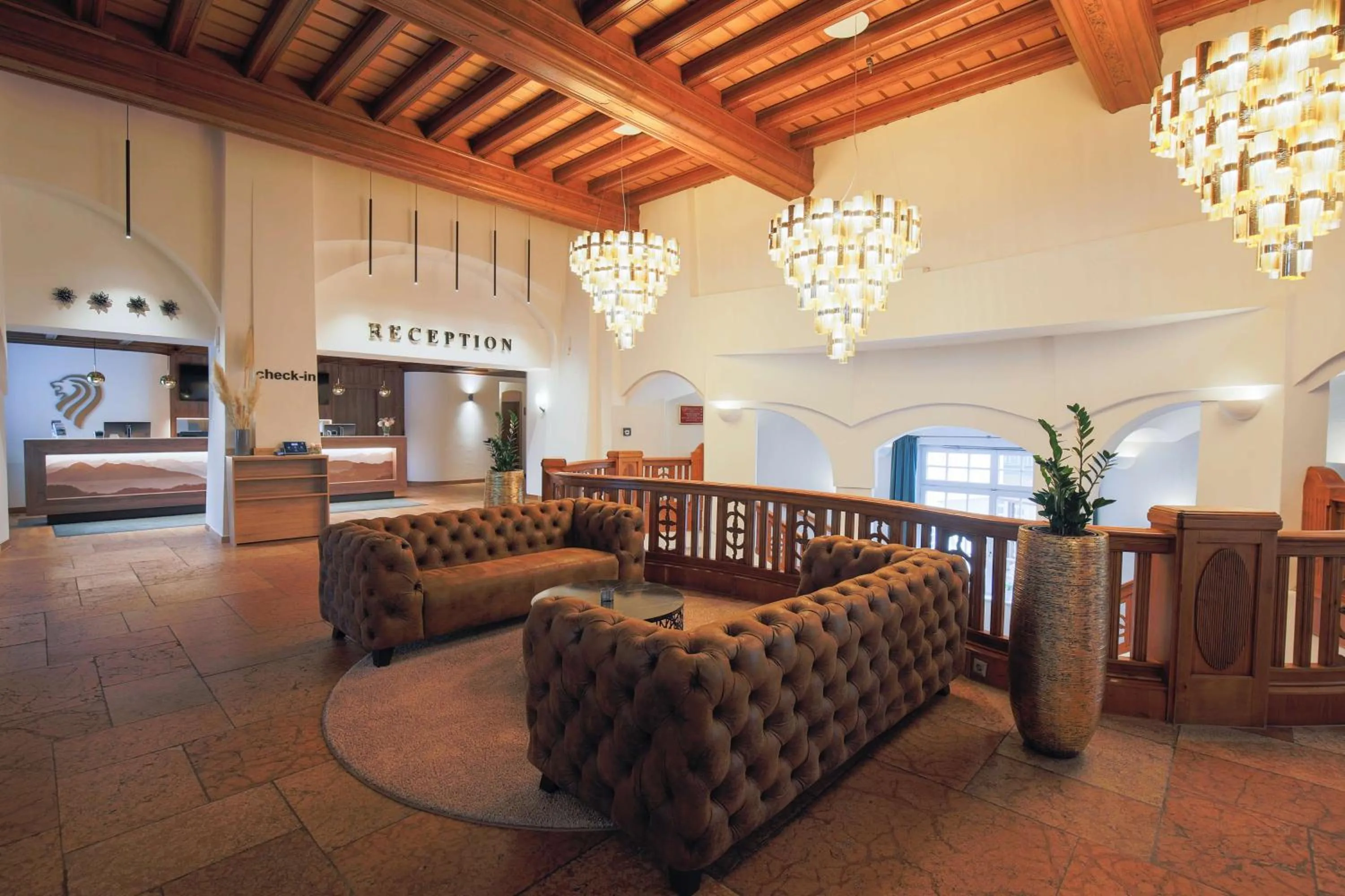 Lobby or reception in Hotel Bayerischer Hof Miesbach, BW Premier Collection