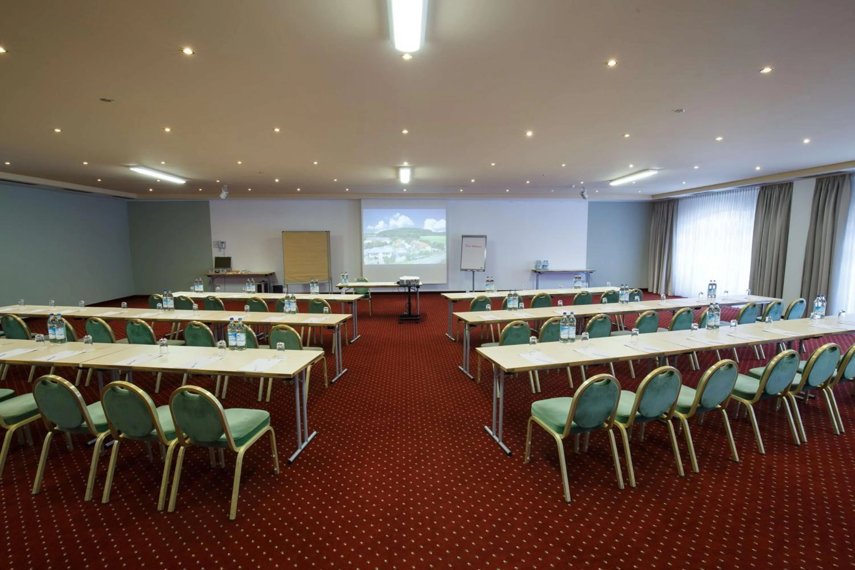 Meeting/conference room in Hotel Bayerischer Hof Miesbach, BW Premier Collection