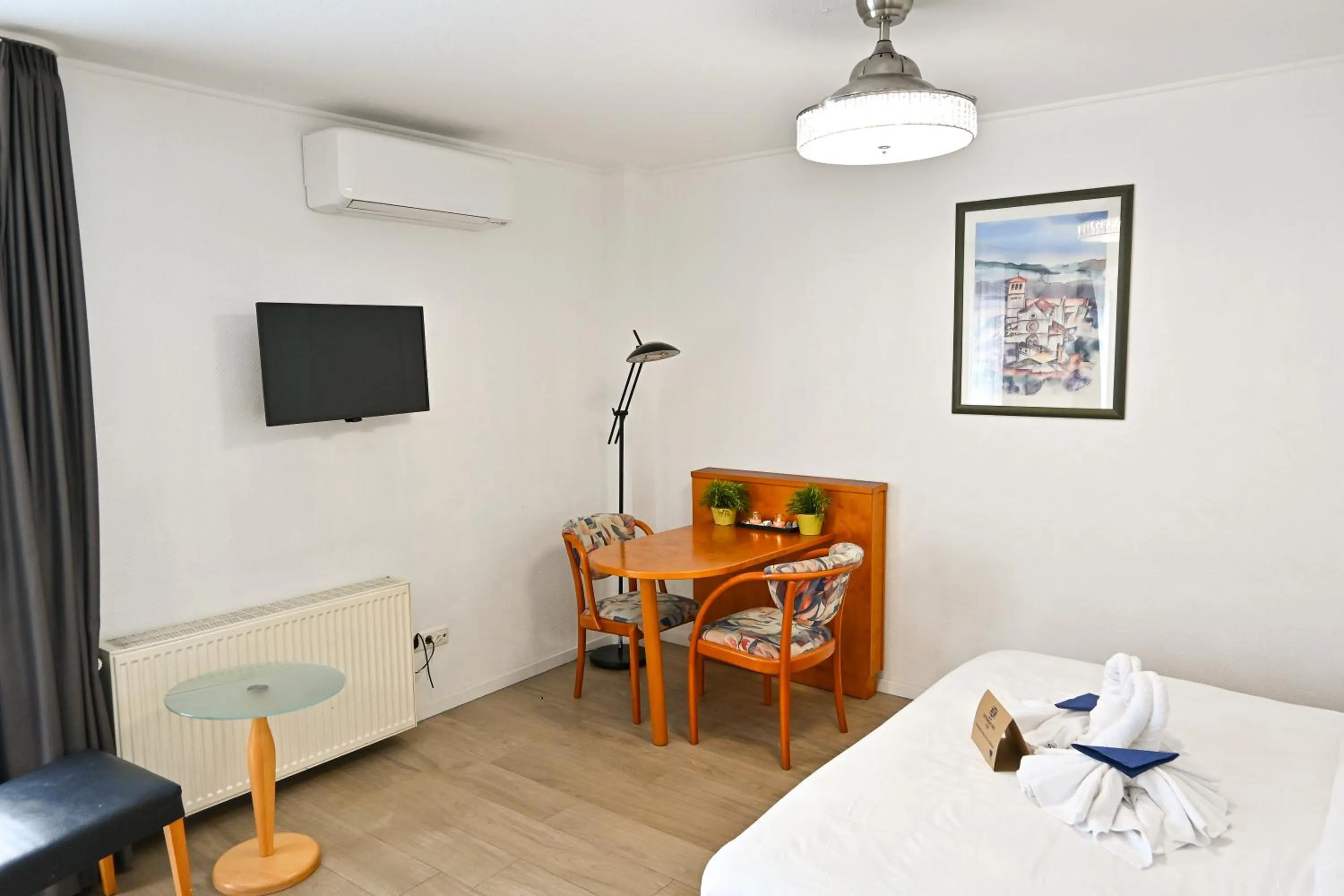 Bed in Hotel Offenbacher Hof