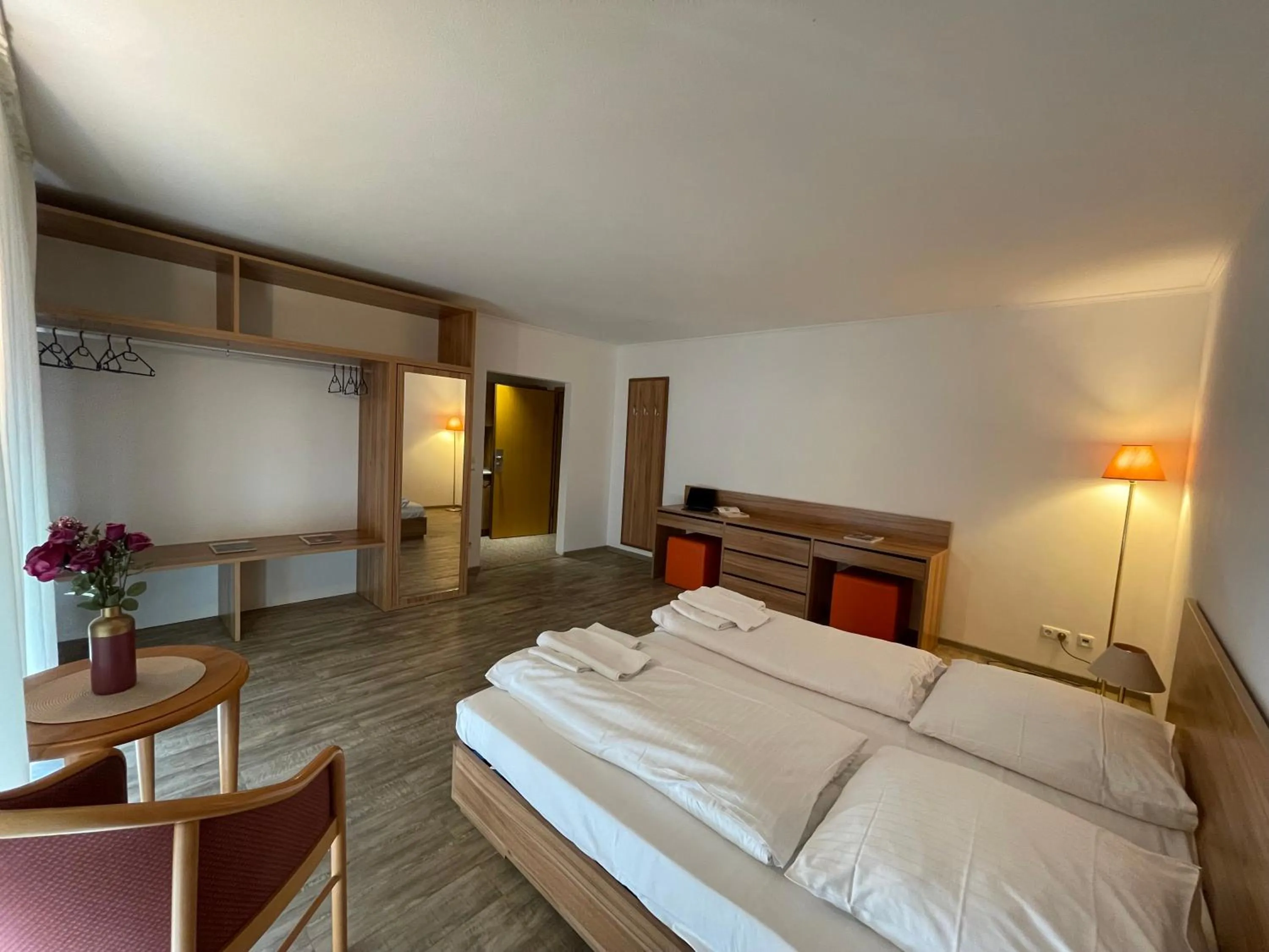 Photo of the whole room, Bed in Eurotel am Main