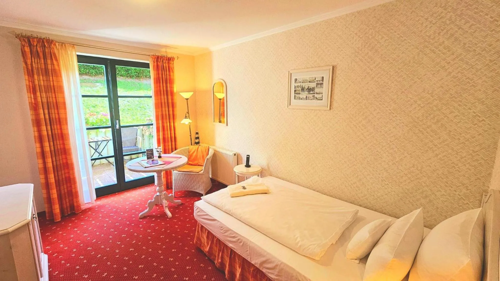 Photo of the whole room, Bed in Hotel Godewind