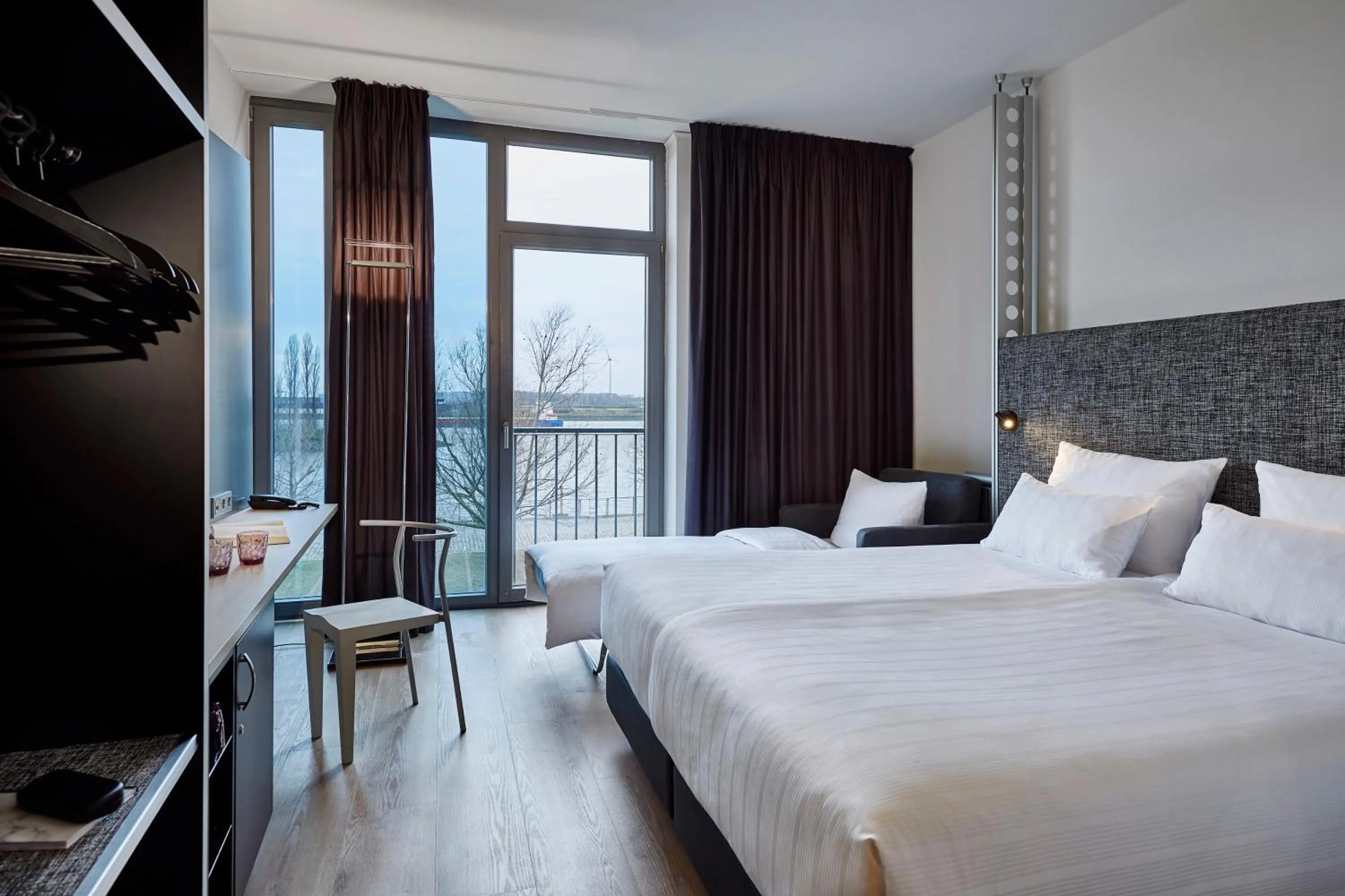 Bed in INNSiDE by Meliá Bremen