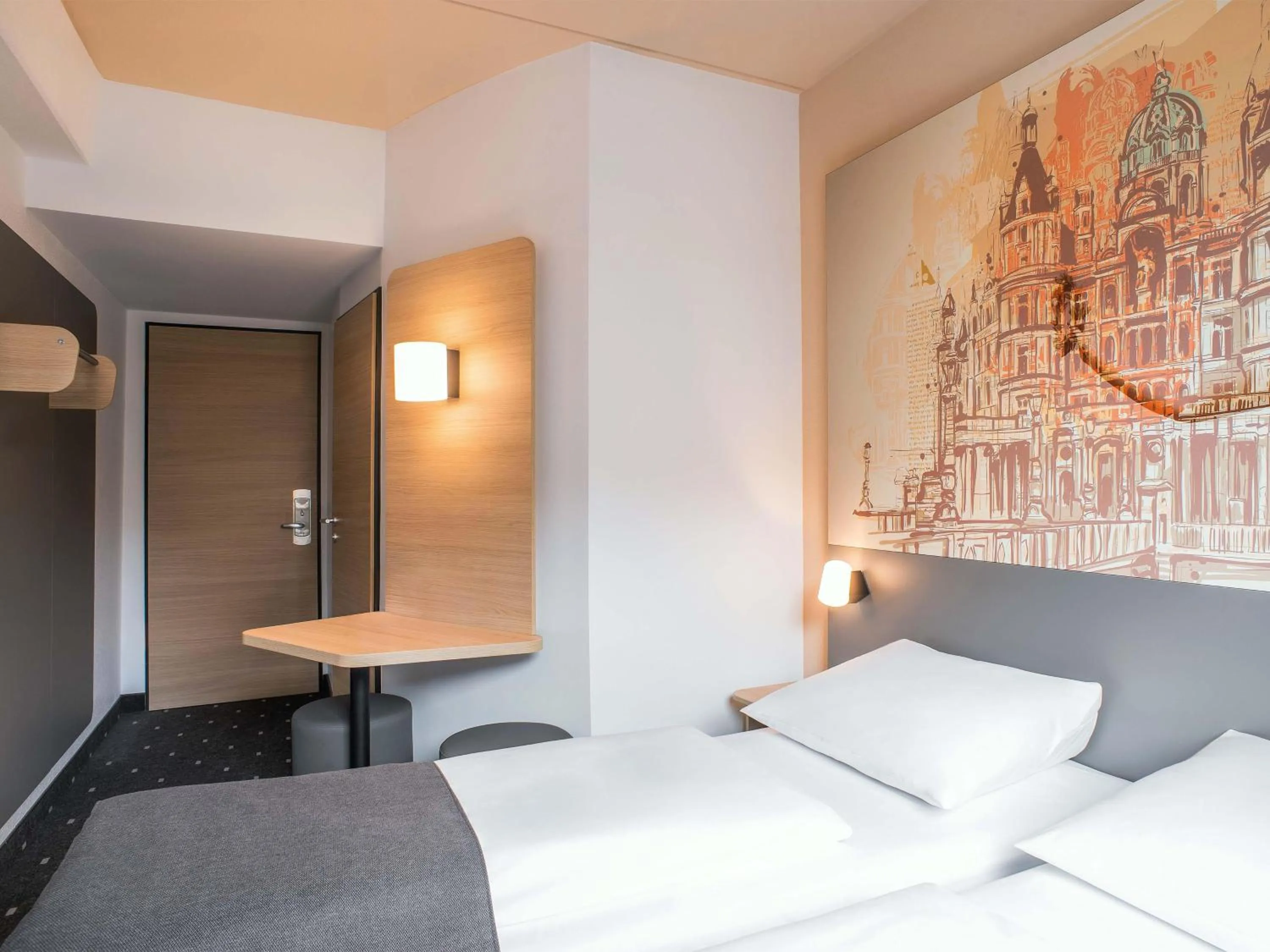 Photo of the whole room, Bed in B&B Hotel Schwerin-Süd