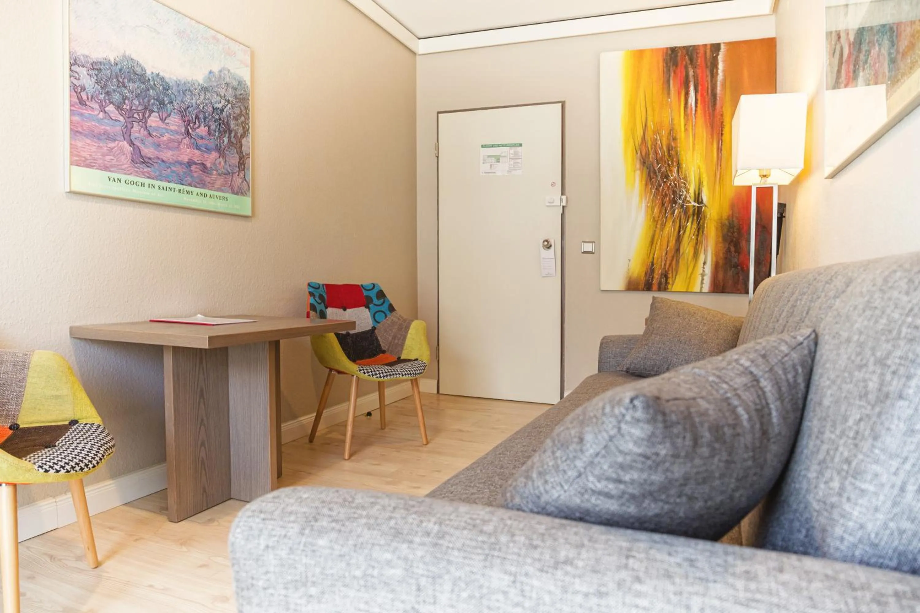 Living room in Hotel Düsseldorf City by Tulip Inn