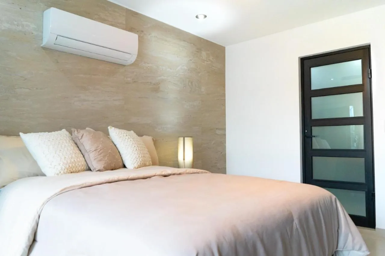 Bed in ECONOSUITES FUNDIDORA