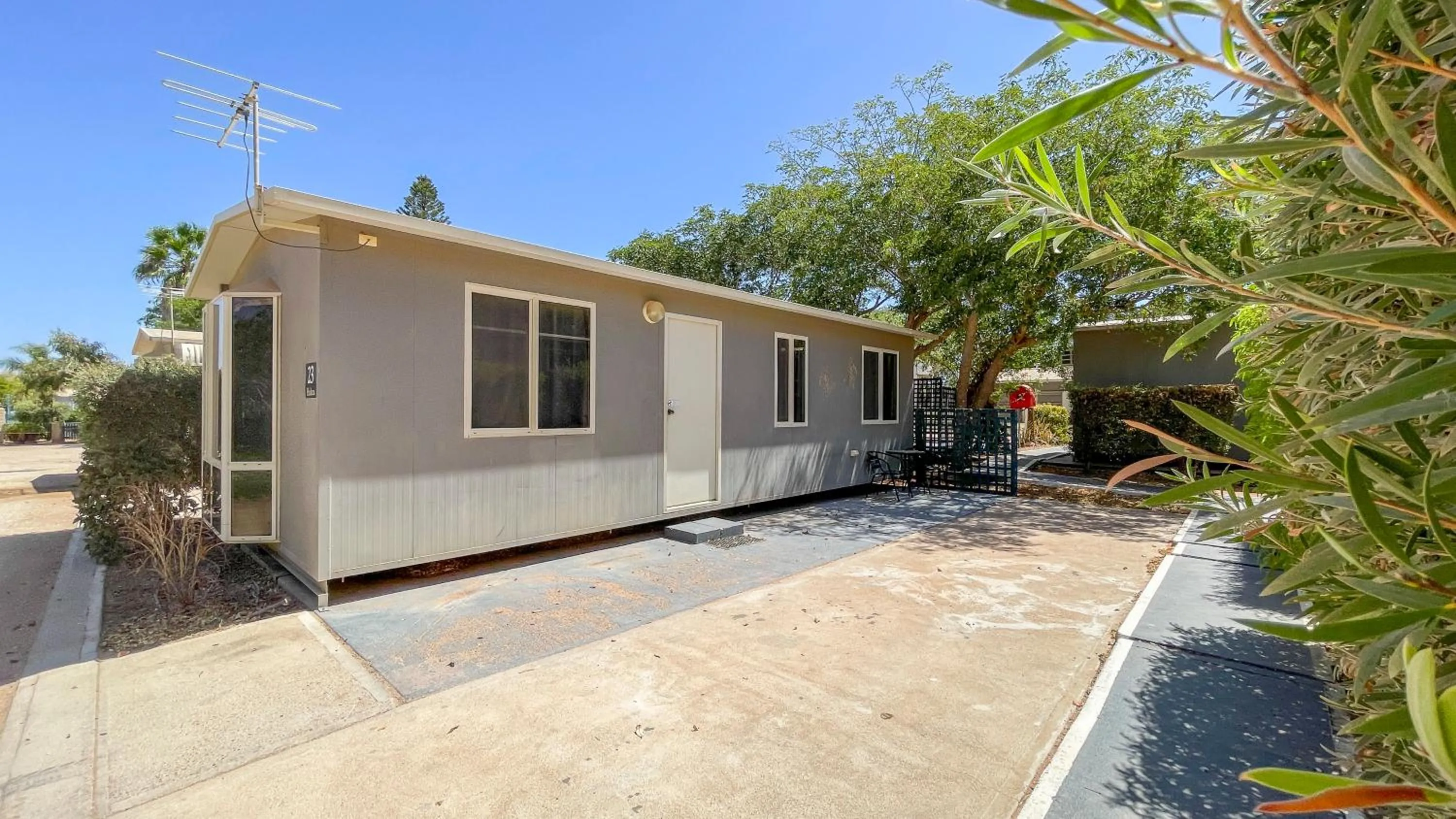 Property building in Capricorn Holiday Park