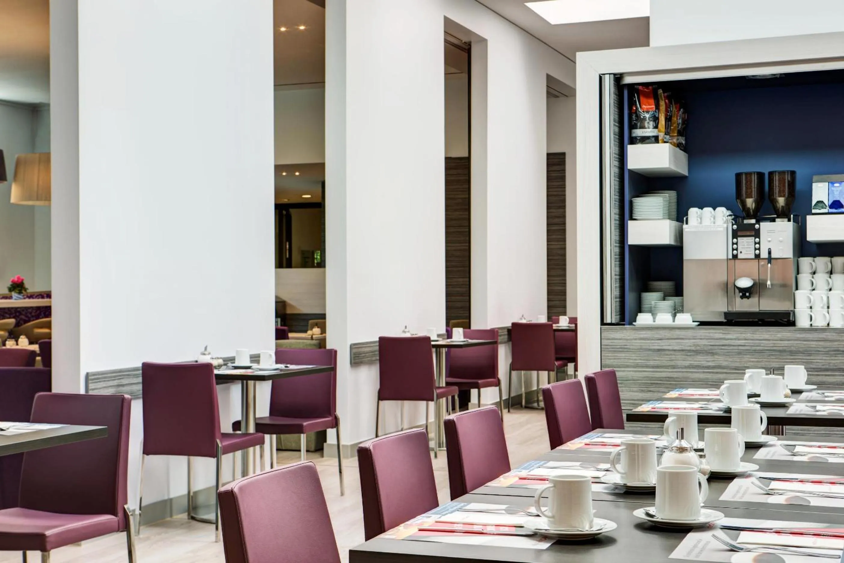 Restaurant/places to eat in IntercityHotel Frankfurt Airport