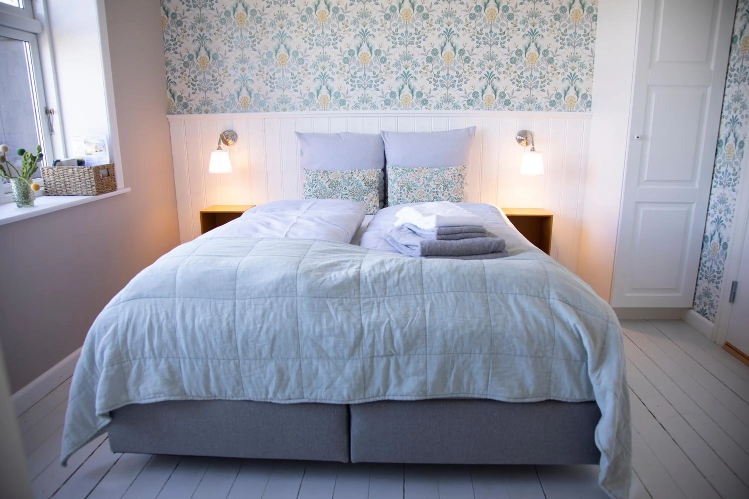 Bedroom, Bed in Kallehavegaard Badehotel