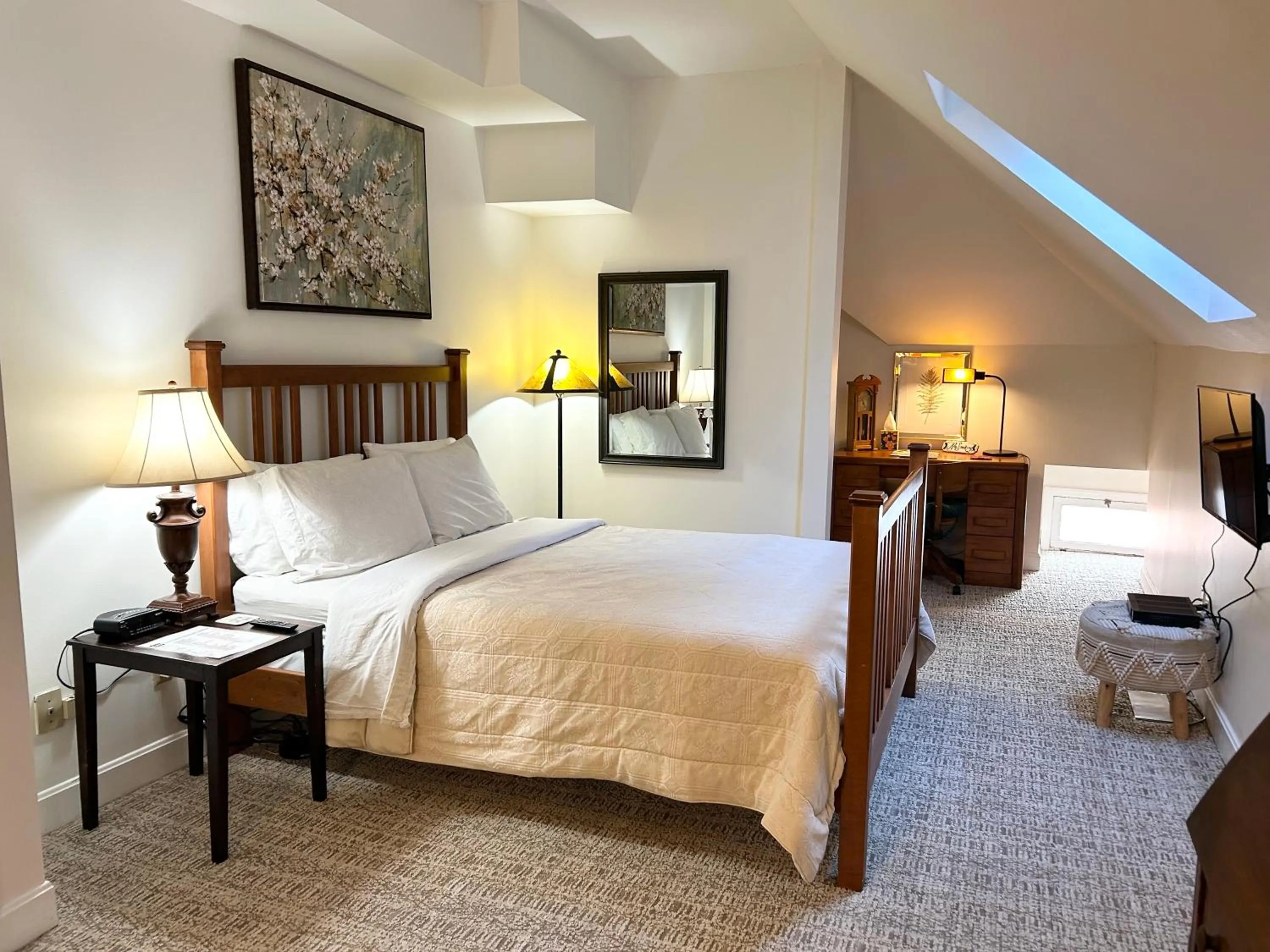 Bed in 50 Lincoln Short North Bed & Breakfast