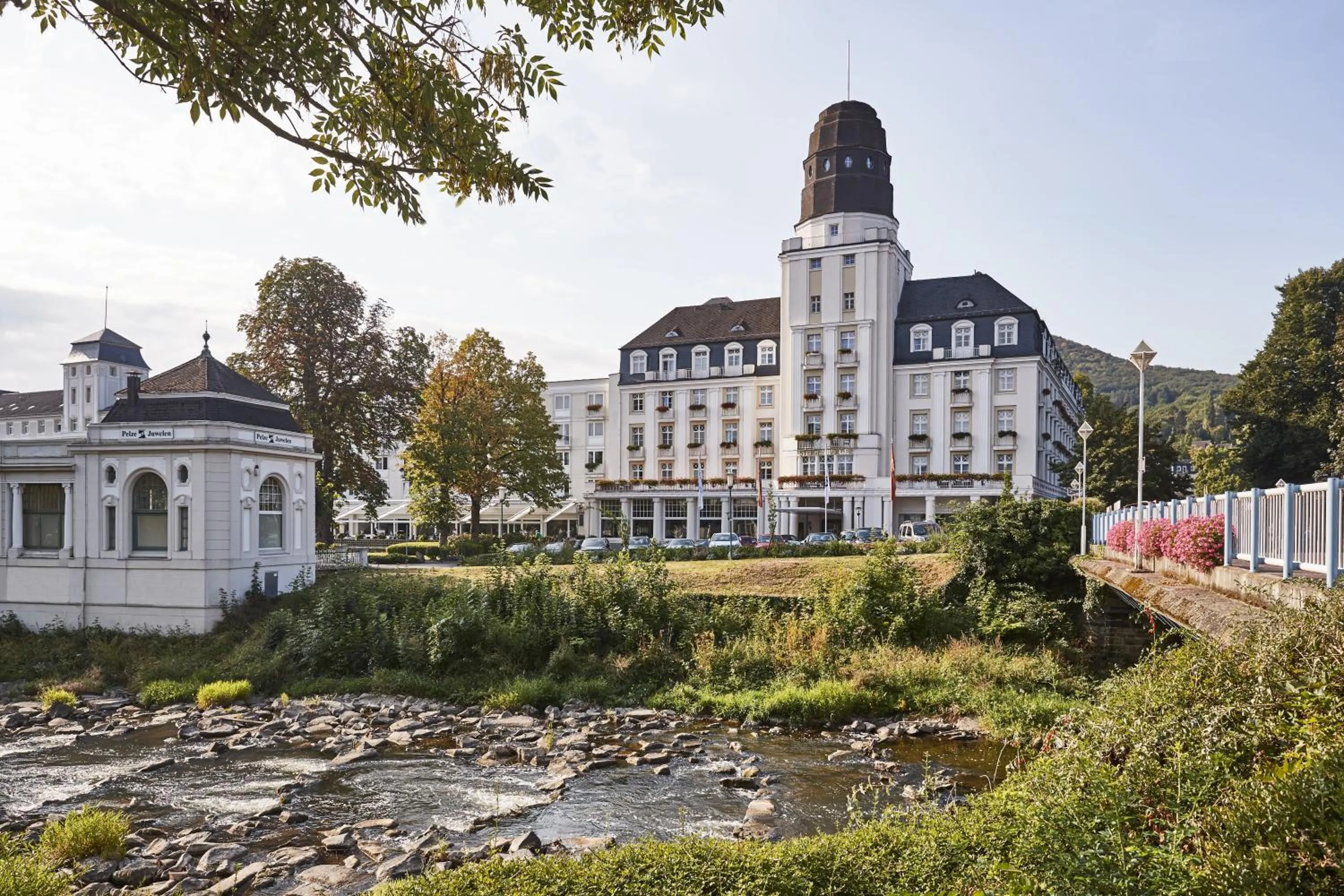 Facade/entrance in Steigenberger Hotel Bad Neuenahr