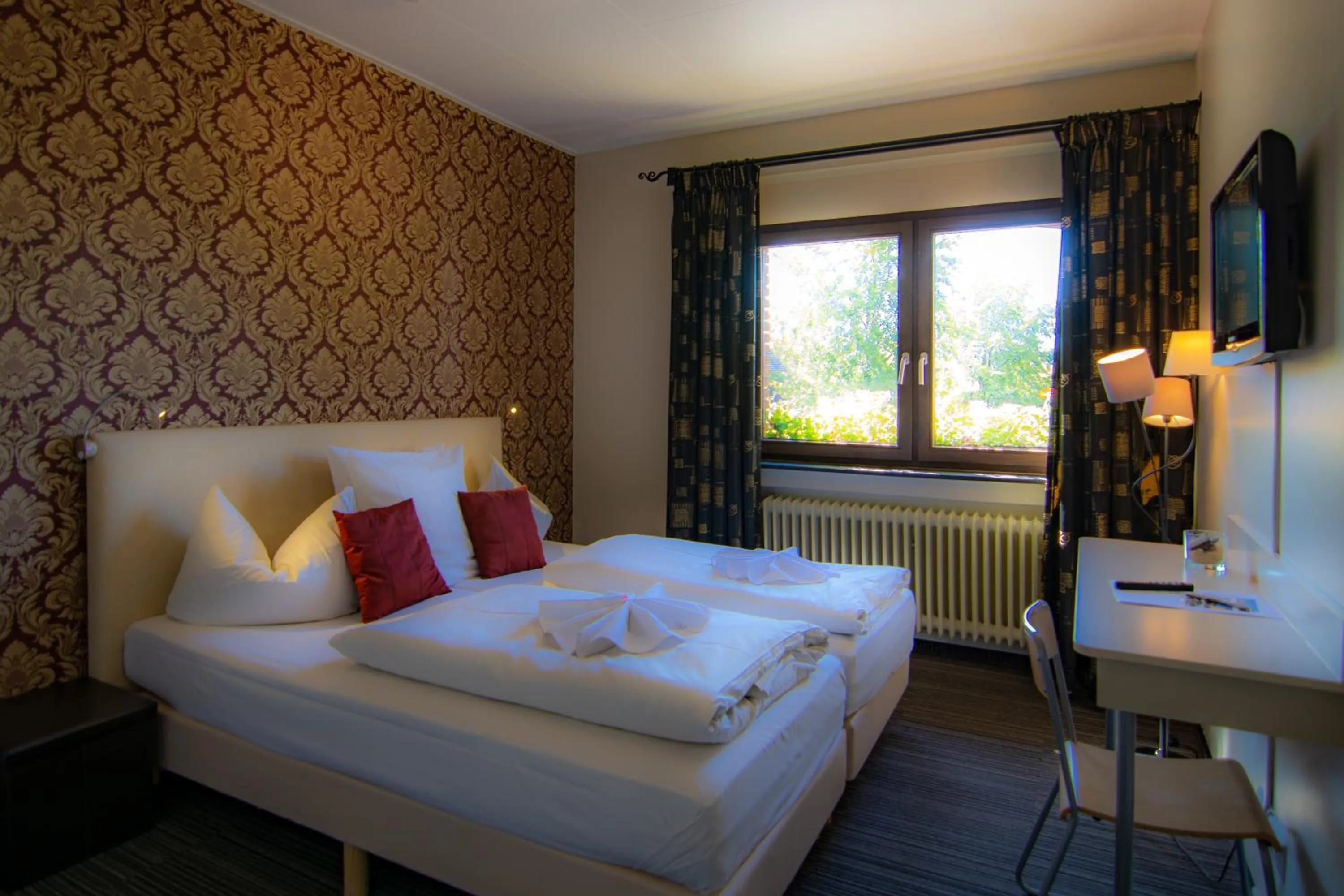 Bed in Hotel De Lange Man Monschau Eifel