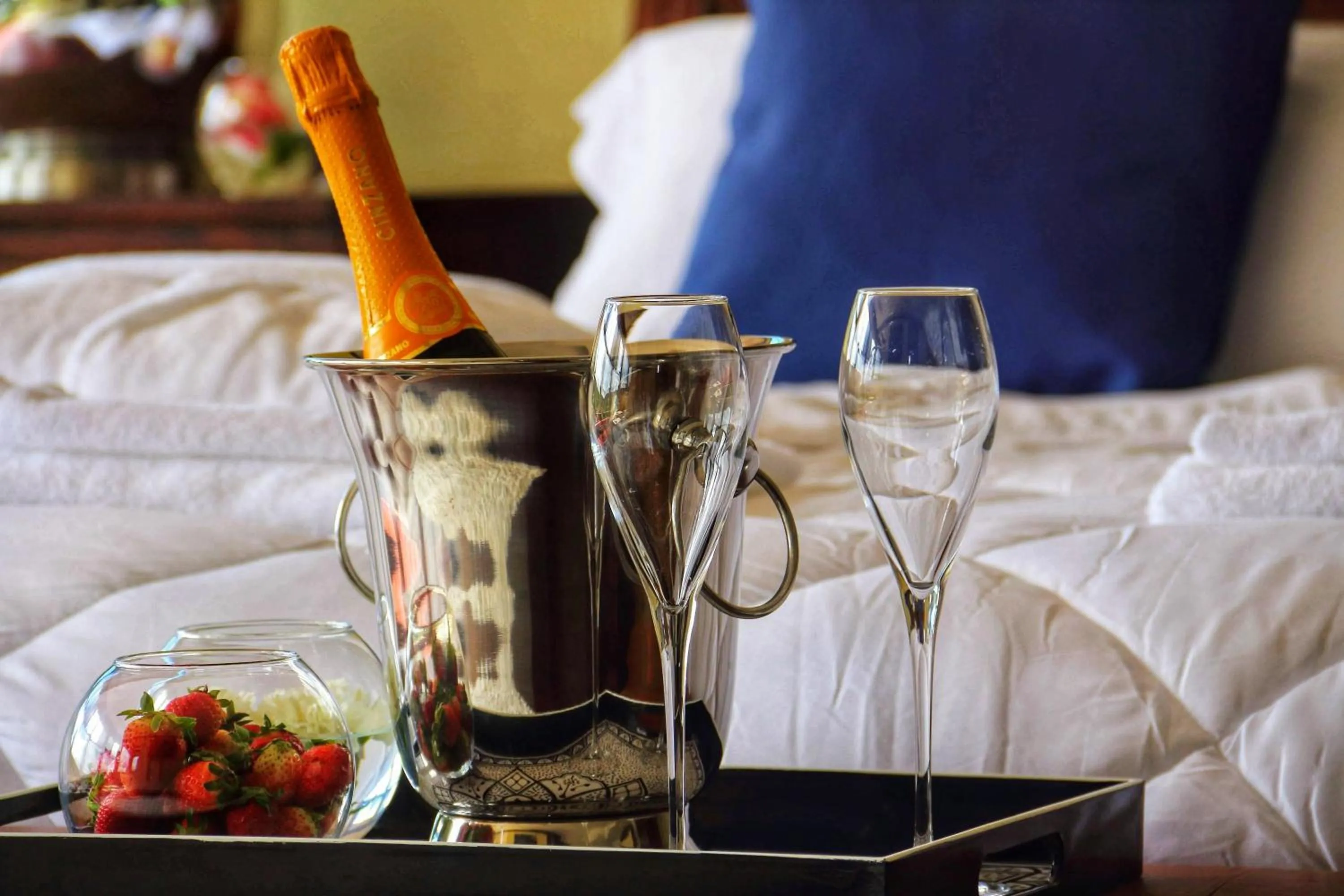 Drinks, Bed in Villa Alejandro