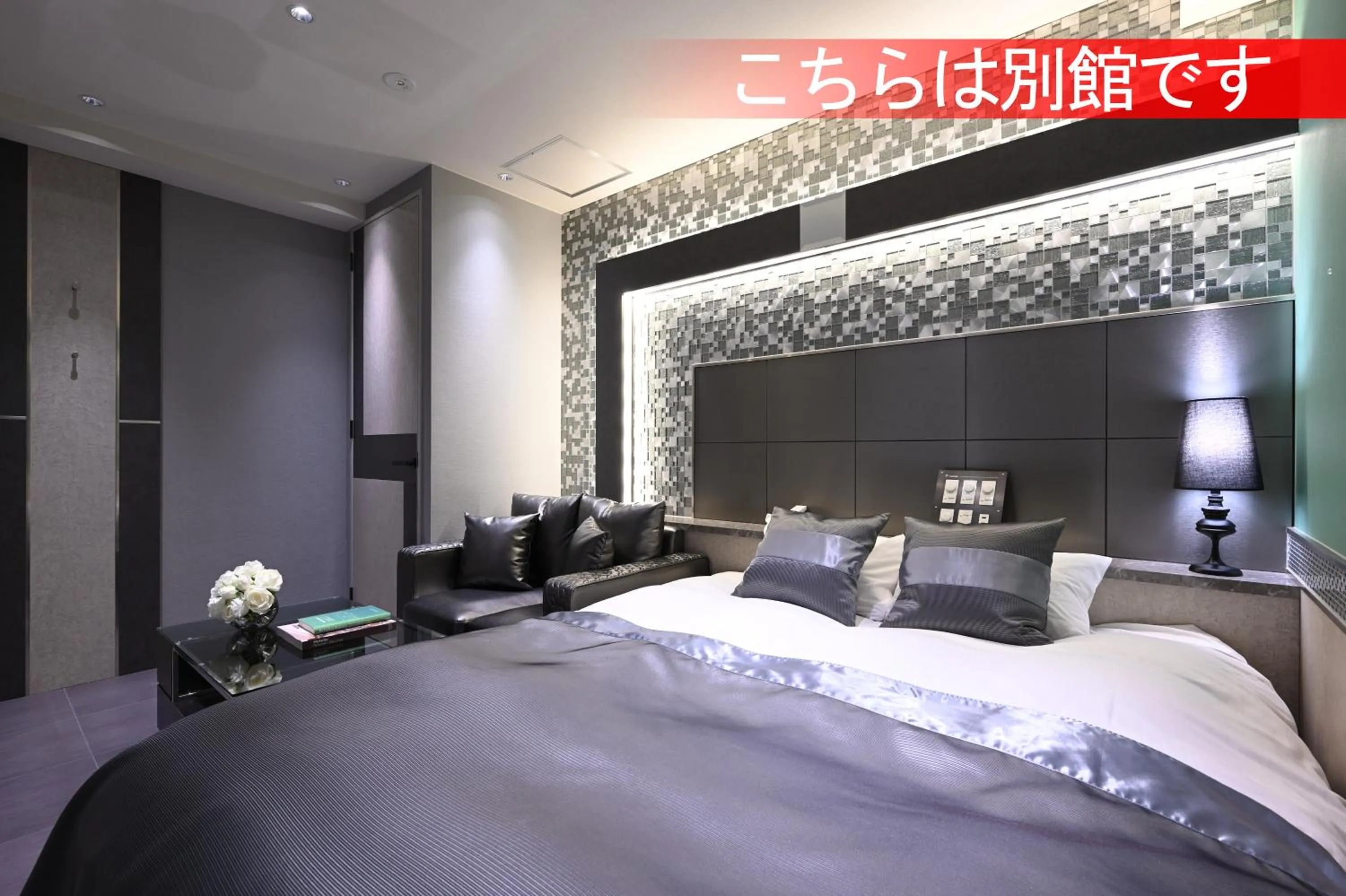 Bed in HOTEL VARKIN ANNEX