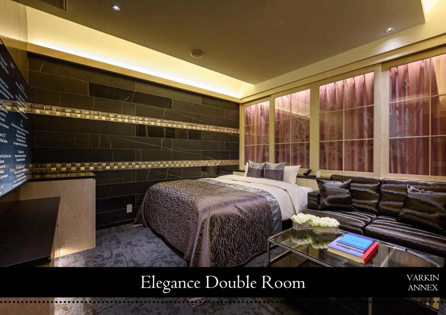 Bed in HOTEL VARKIN ANNEX