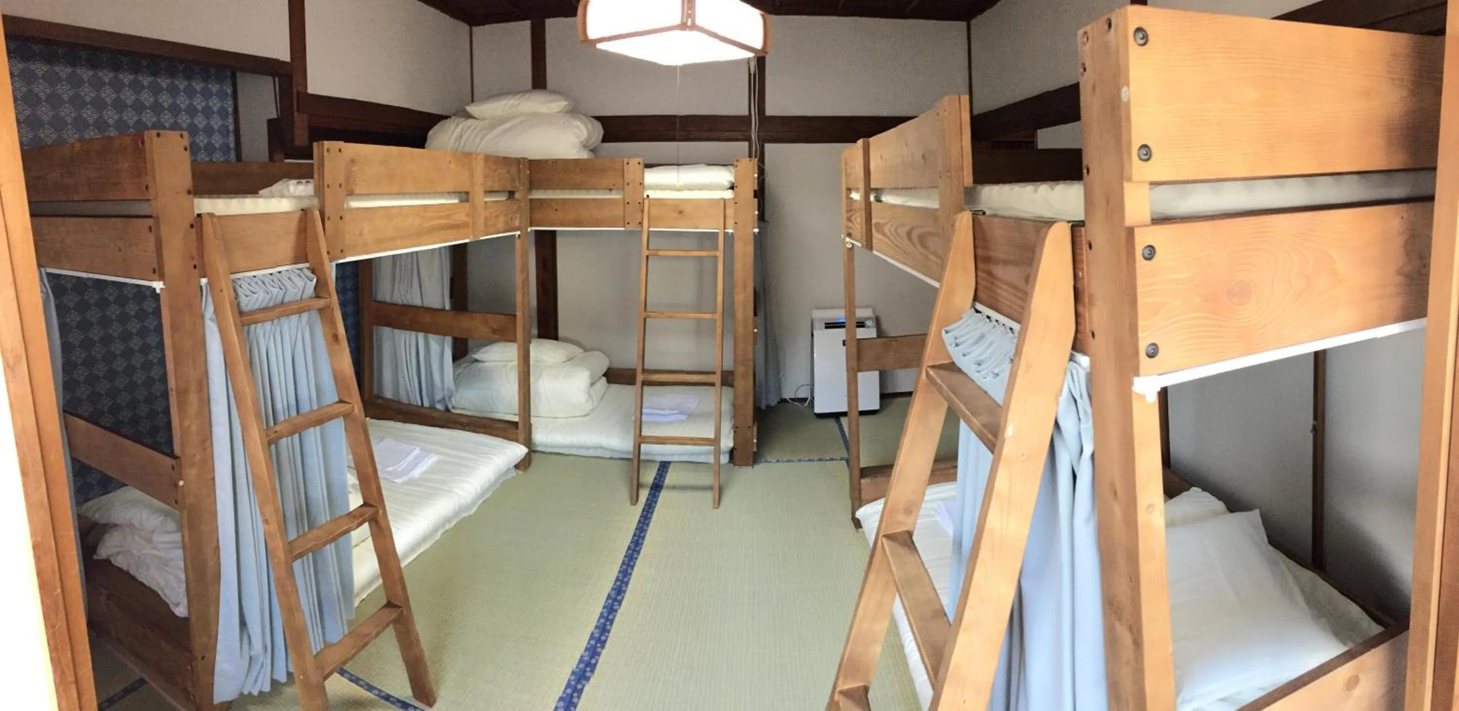 Bed in KINOSAKI KNOT