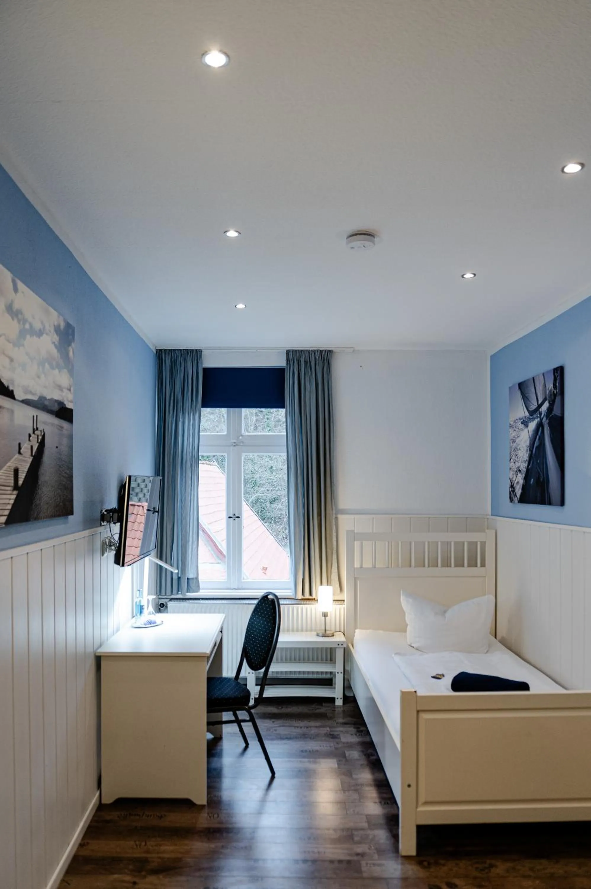 Bedroom, Bed in Zum Alten Schifferhaus